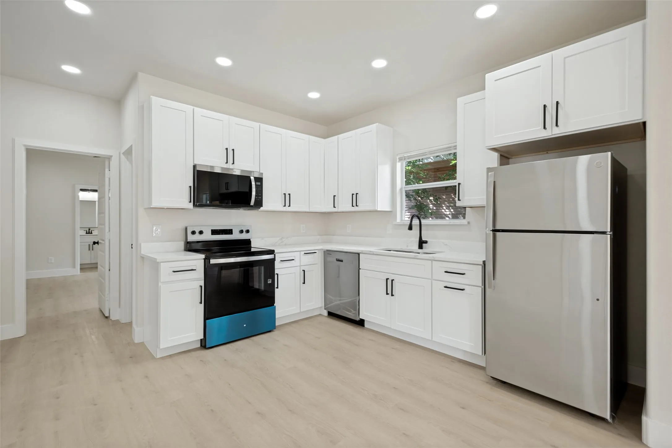 Single Family Residence For Sale in Dallas County , 2834 Tanner Street, Dallas, Texas 75215, 3 Bedroom, 2 Bathroom, Garage spaces, 1,218 Sqft, built in 1930, mls#21281609, Real Estate Agent in Dallas, Homes For Sale in Dallas county, Homes For Sale in Dallas, Realtor in Dallas Texas, Real Estate Brokerage Independent Realty Texas, Luminita Cordes Realtor