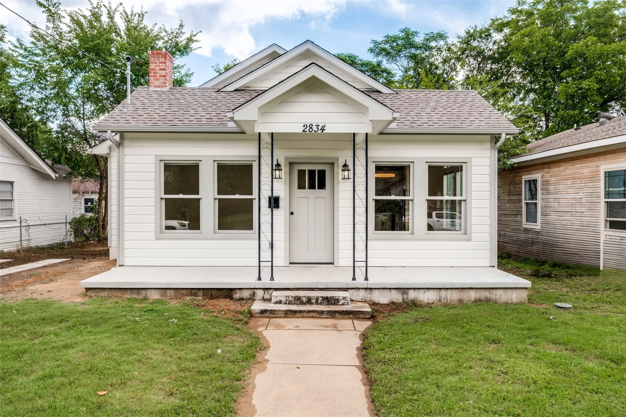 Single Family Residence For Sale in Dallas County , 2834 Tanner Street, Dallas, Texas 75215, 3 Bedroom, 2 Bathroom, Garage spaces, 1,218 Sqft, built in 1930, mls#21281609, Real Estate Agent in Dallas, Homes For Sale in Dallas county, Homes For Sale in Dallas, Realtor in Dallas Texas, Real Estate Brokerage Independent Realty Texas, Luminita Cordes Realtor