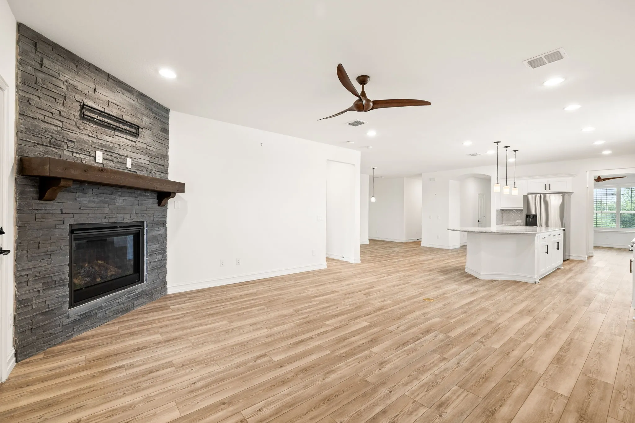 Single Family Residence For Sale in Denton County , 1201 Cornerstone Drive, Little Elm, Texas 76227, 2 Bedroom, 2 Bathroom, 2 Garage spaces, 1,986 Sqft, built in 2023, mls#21274298, Real Estate Agent in Little Elm, Homes For Sale in Denton county, Homes For Sale in Little Elm, Realtor in Little Elm Texas, Real Estate Brokerage Independent Realty Texas, Luminita Cordes Realtor