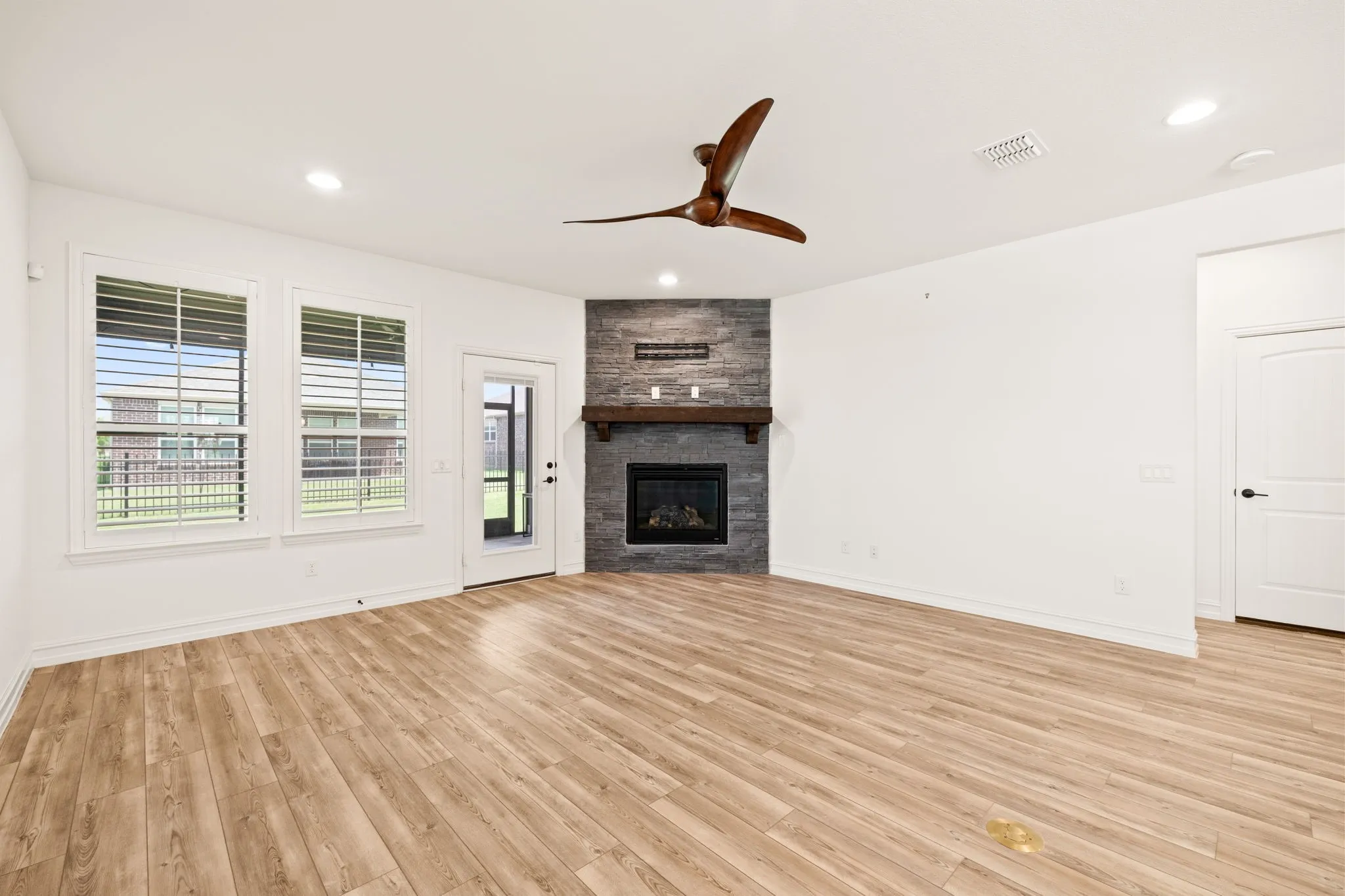 Single Family Residence For Sale in Denton County , 1201 Cornerstone Drive, Little Elm, Texas 76227, 2 Bedroom, 2 Bathroom, 2 Garage spaces, 1,986 Sqft, built in 2023, mls#21274298, Real Estate Agent in Little Elm, Homes For Sale in Denton county, Homes For Sale in Little Elm, Realtor in Little Elm Texas, Real Estate Brokerage Independent Realty Texas, Luminita Cordes Realtor
