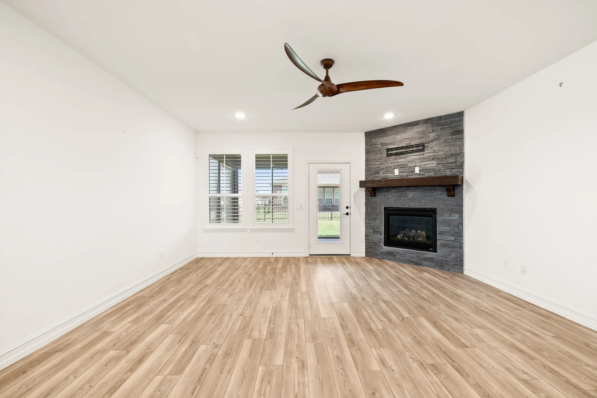 Single Family Residence For Sale in Denton County , 1201 Cornerstone Drive, Little Elm, Texas 76227, 2 Bedroom, 2 Bathroom, 2 Garage spaces, 1,986 Sqft, built in 2023, mls#21274298, Real Estate Agent in Little Elm, Homes For Sale in Denton county, Homes For Sale in Little Elm, Realtor in Little Elm Texas, Real Estate Brokerage Independent Realty Texas, Luminita Cordes Realtor