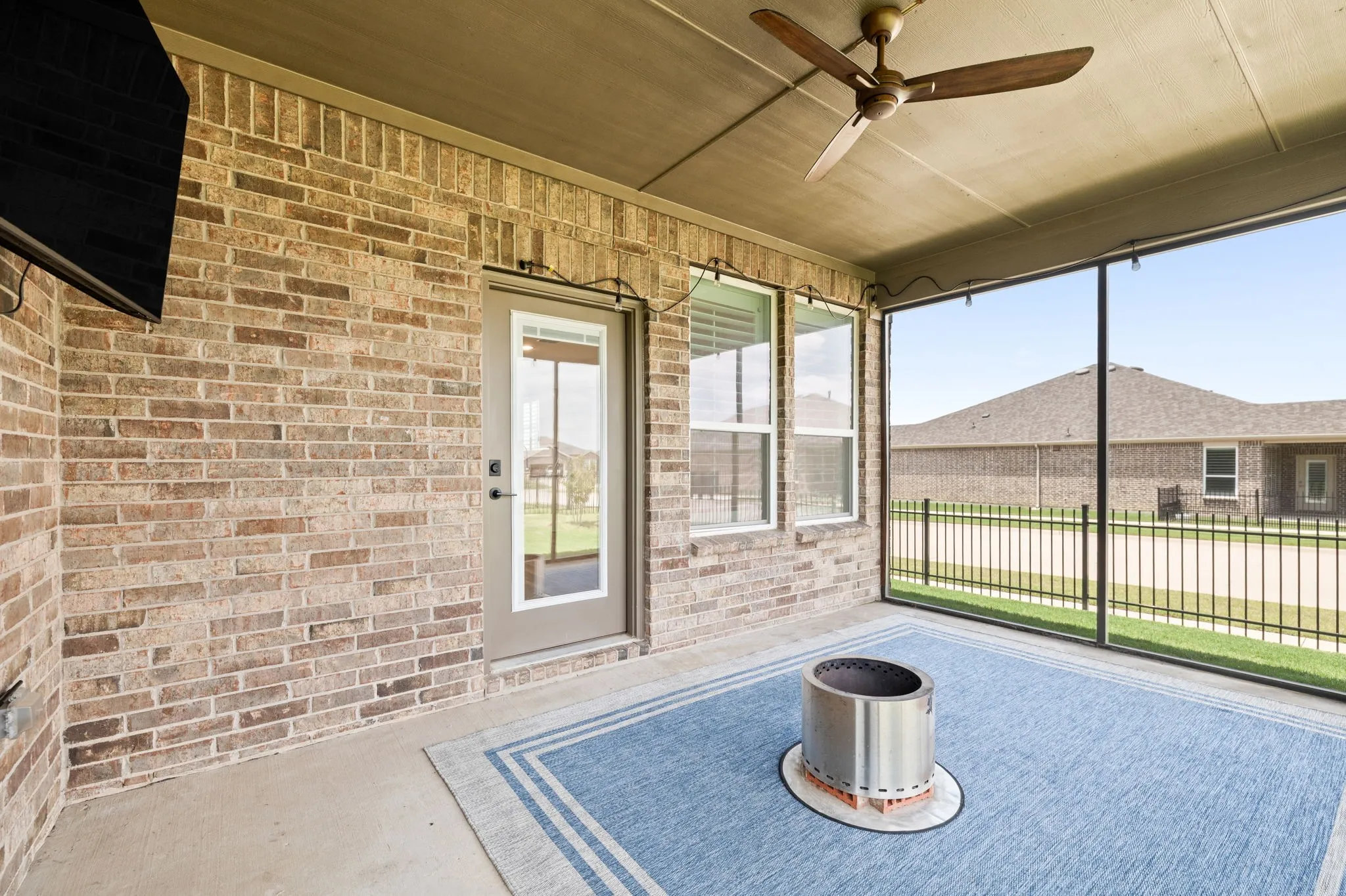 Single Family Residence For Sale in Denton County , 1201 Cornerstone Drive, Little Elm, Texas 76227, 2 Bedroom, 2 Bathroom, 2 Garage spaces, 1,986 Sqft, built in 2023, mls#21274298, Real Estate Agent in Little Elm, Homes For Sale in Denton county, Homes For Sale in Little Elm, Realtor in Little Elm Texas, Real Estate Brokerage Independent Realty Texas, Luminita Cordes Realtor