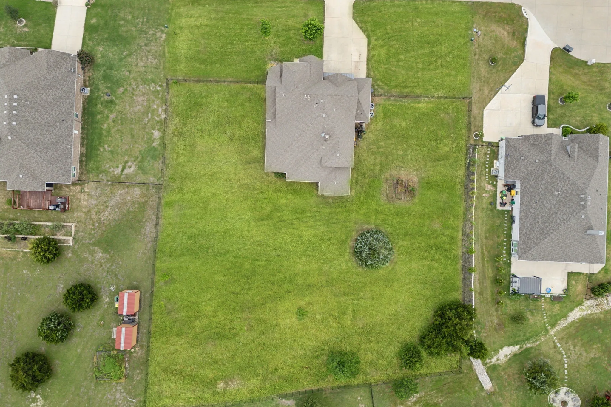 Single Family Residence For Sale in Collin County , 2610 Sunset Bay Lane, Nevada, Texas 75173, 4 Bedroom, 4 Bathroom, 3 Garage spaces, 3,982 Sqft, built in 2017, mls#21281776, Real Estate Agent in Nevada, Homes For Sale in Collin county, Homes For Sale in Nevada, Realtor in Nevada Texas, Real Estate Brokerage Independent Realty Texas, Luminita Cordes Realtor