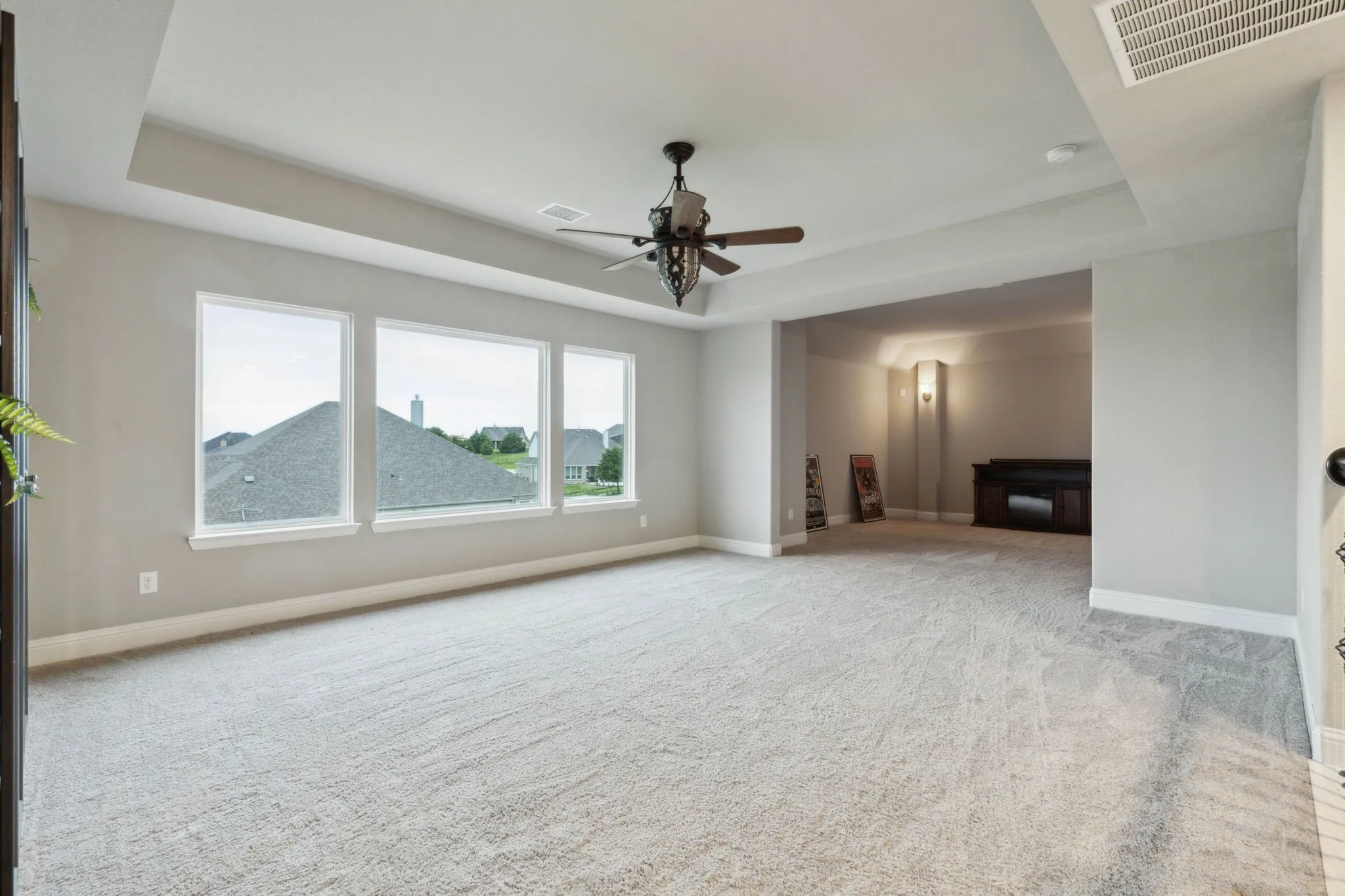 Single Family Residence For Sale in Collin County , 2610 Sunset Bay Lane, Nevada, Texas 75173, 4 Bedroom, 4 Bathroom, 3 Garage spaces, 3,982 Sqft, built in 2017, mls#21281776, Real Estate Agent in Nevada, Homes For Sale in Collin county, Homes For Sale in Nevada, Realtor in Nevada Texas, Real Estate Brokerage Independent Realty Texas, Luminita Cordes Realtor