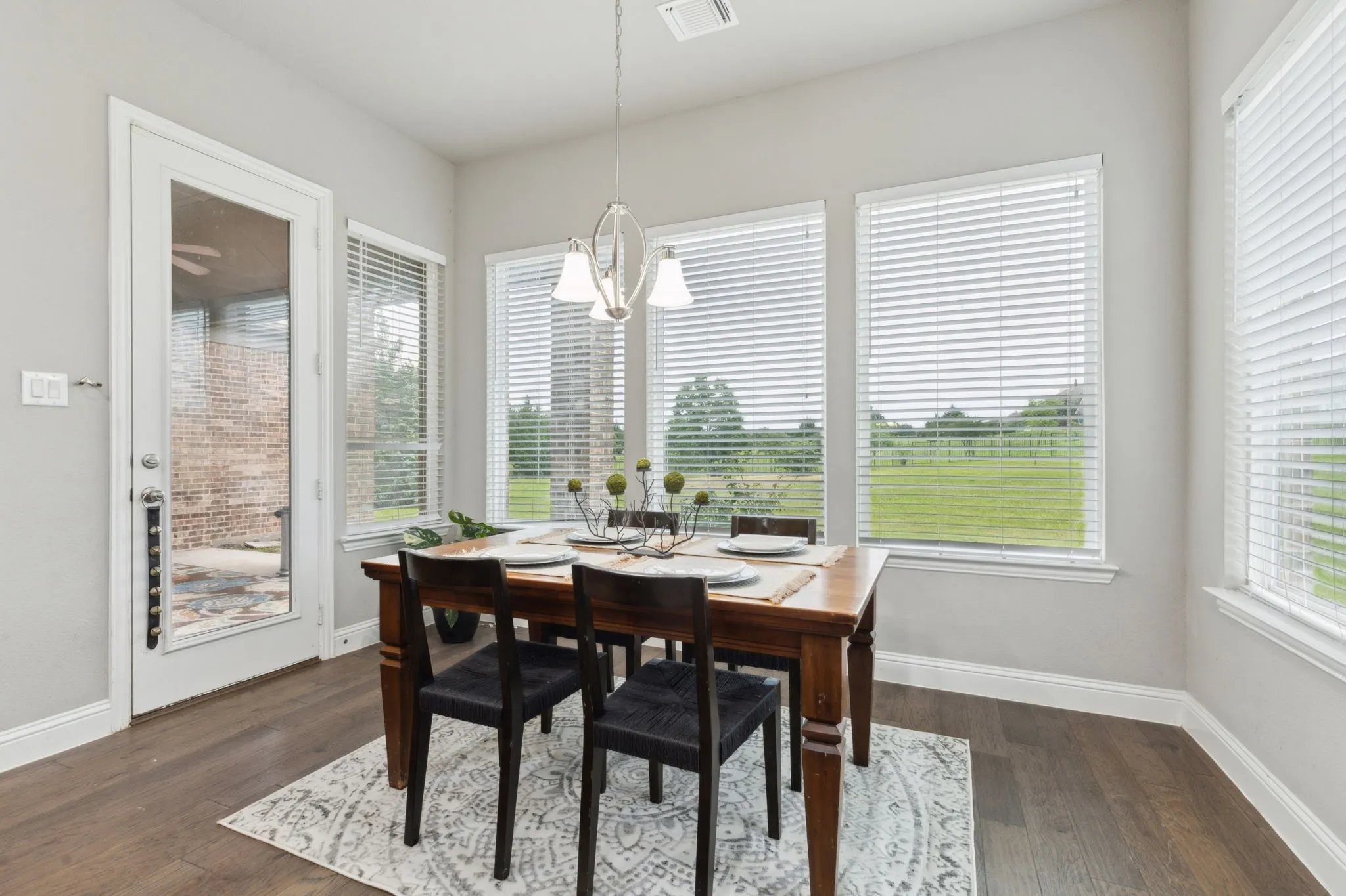 Single Family Residence For Sale in Collin County , 2610 Sunset Bay Lane, Nevada, Texas 75173, 4 Bedroom, 4 Bathroom, 3 Garage spaces, 3,982 Sqft, built in 2017, mls#21281776, Real Estate Agent in Nevada, Homes For Sale in Collin county, Homes For Sale in Nevada, Realtor in Nevada Texas, Real Estate Brokerage Independent Realty Texas, Luminita Cordes Realtor