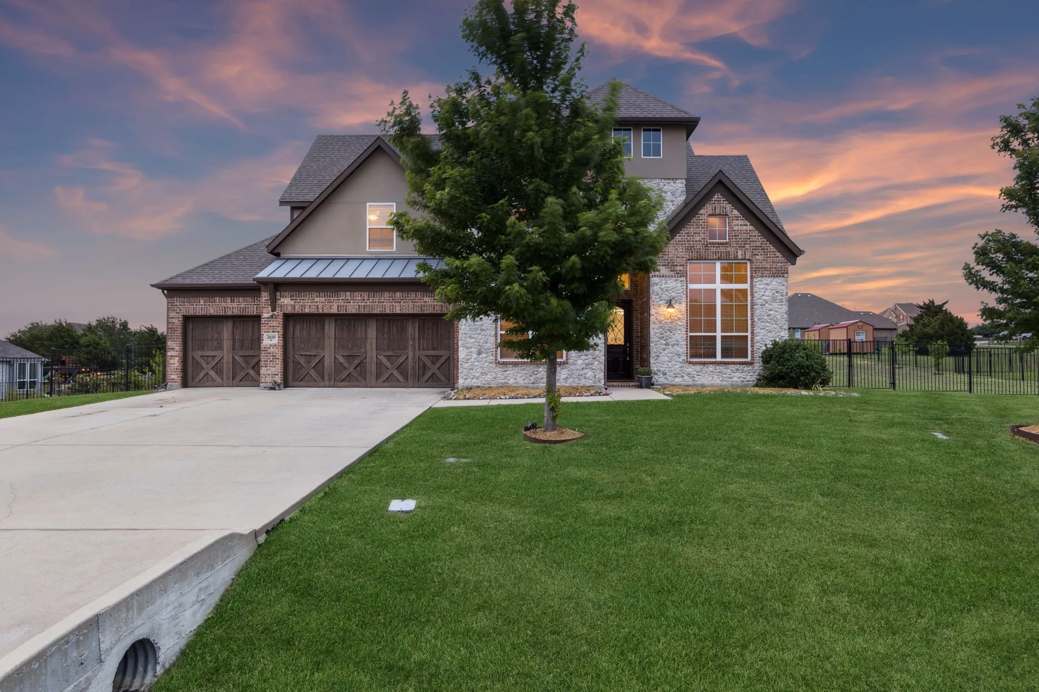 Single Family Residence For Sale in Collin County , 2610 Sunset Bay Lane, Nevada, Texas 75173, 4 Bedroom, 4 Bathroom, 3 Garage spaces, 3,982 Sqft, built in 2017, mls#21281776, Real Estate Agent in Nevada, Homes For Sale in Collin county, Homes For Sale in Nevada, Realtor in Nevada Texas, Real Estate Brokerage Independent Realty Texas, Luminita Cordes Realtor
