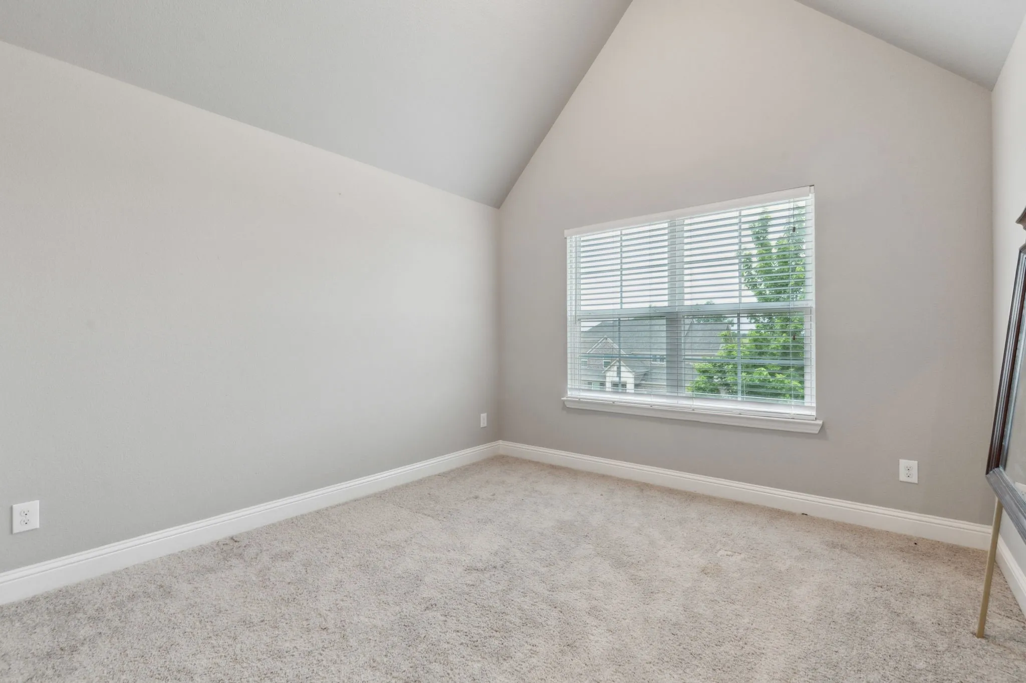 Single Family Residence For Sale in Collin County , 2610 Sunset Bay Lane, Nevada, Texas 75173, 4 Bedroom, 4 Bathroom, 3 Garage spaces, 3,982 Sqft, built in 2017, mls#21281776, Real Estate Agent in Nevada, Homes For Sale in Collin county, Homes For Sale in Nevada, Realtor in Nevada Texas, Real Estate Brokerage Independent Realty Texas, Luminita Cordes Realtor