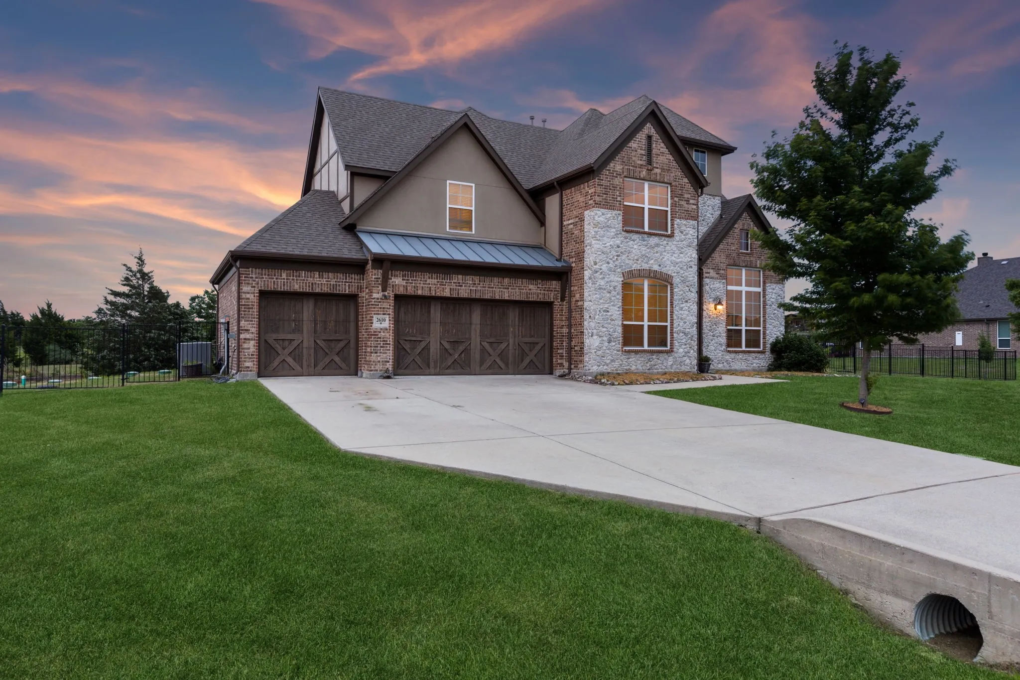 Single Family Residence For Sale in Collin County , 2610 Sunset Bay Lane, Nevada, Texas 75173, 4 Bedroom, 4 Bathroom, 3 Garage spaces, 3,982 Sqft, built in 2017, mls#21281776, Real Estate Agent in Nevada, Homes For Sale in Collin county, Homes For Sale in Nevada, Realtor in Nevada Texas, Real Estate Brokerage Independent Realty Texas, Luminita Cordes Realtor