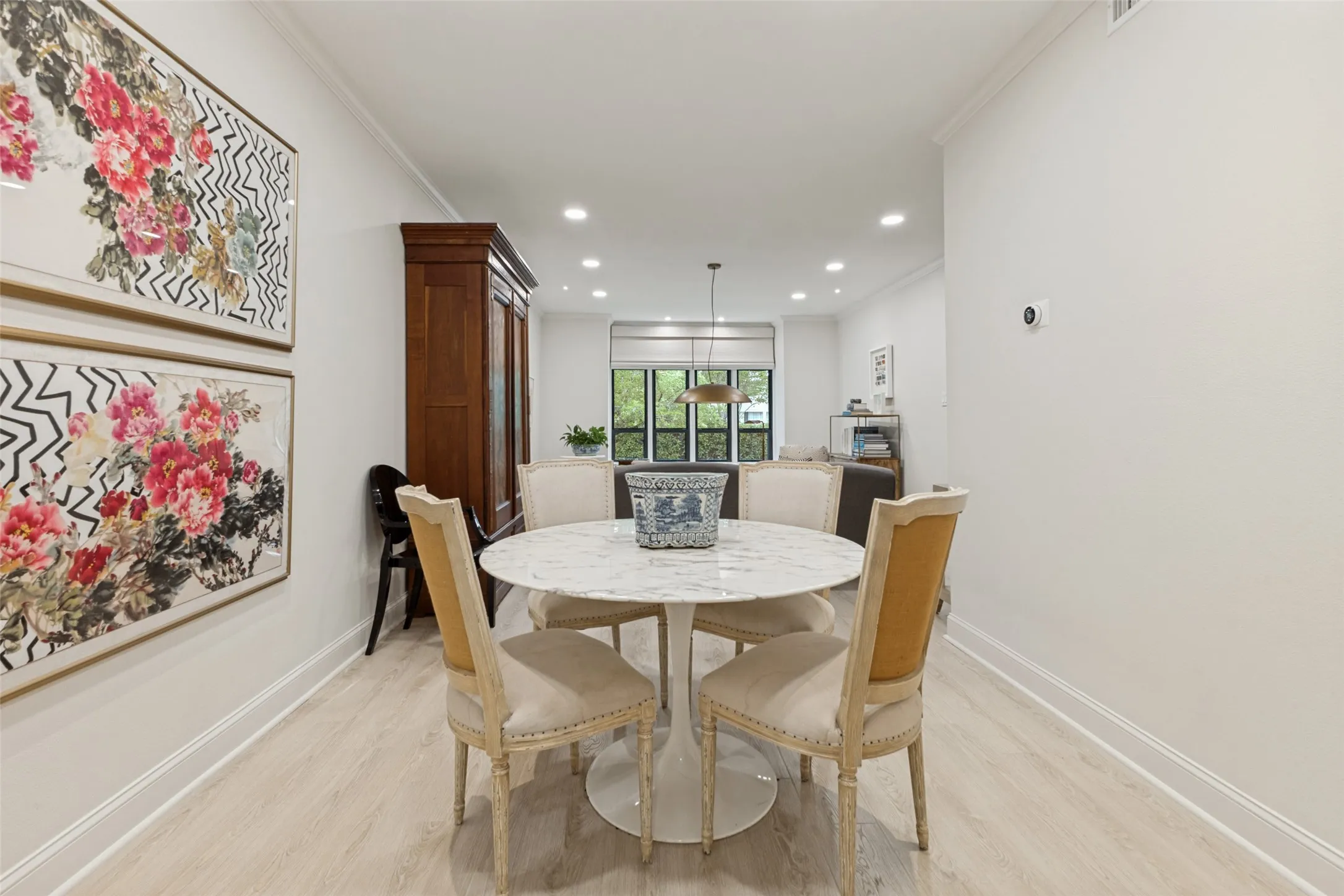 Condominium For Sale in Dallas County , 5820 Royal Lane, Dallas, Texas 75230, 2 Bedroom, 2 Bathroom, Garage spaces, 1,565 Sqft, built in 1969, mls#21279667, Real Estate Agent in Dallas, Homes For Sale in Dallas county, Homes For Sale in Dallas, Realtor in Dallas Texas, Real Estate Brokerage Independent Realty Texas, Luminita Cordes Realtor