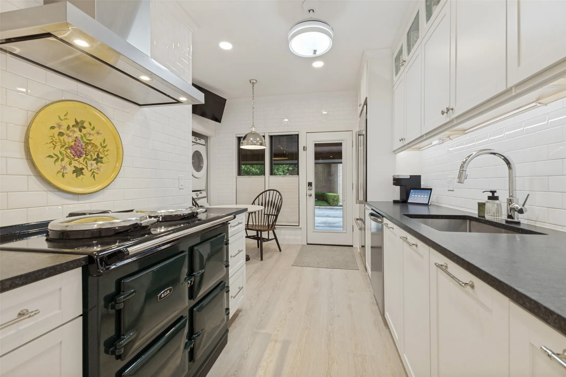 Condominium For Sale in Dallas County , 5820 Royal Lane, Dallas, Texas 75230, 2 Bedroom, 2 Bathroom, Garage spaces, 1,565 Sqft, built in 1969, mls#21279667, Real Estate Agent in Dallas, Homes For Sale in Dallas county, Homes For Sale in Dallas, Realtor in Dallas Texas, Real Estate Brokerage Independent Realty Texas, Luminita Cordes Realtor