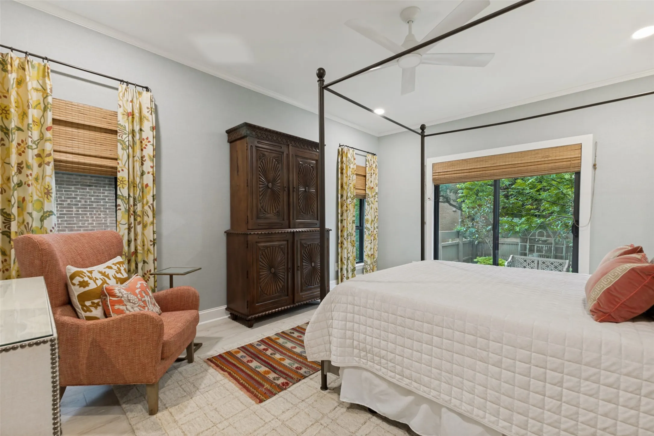 Condominium For Sale in Dallas County , 5820 Royal Lane, Dallas, Texas 75230, 2 Bedroom, 2 Bathroom, Garage spaces, 1,565 Sqft, built in 1969, mls#21279667, Real Estate Agent in Dallas, Homes For Sale in Dallas county, Homes For Sale in Dallas, Realtor in Dallas Texas, Real Estate Brokerage Independent Realty Texas, Luminita Cordes Realtor
