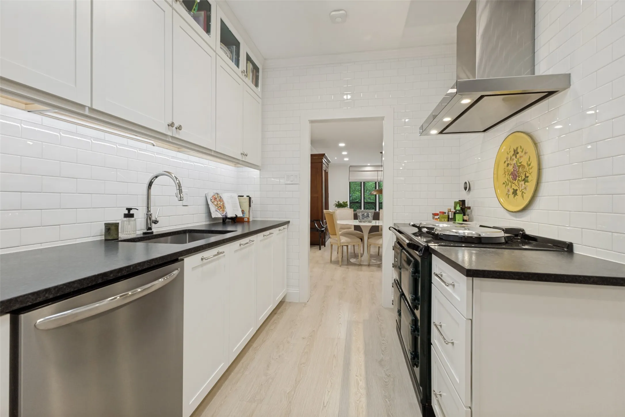 Condominium For Sale in Dallas County , 5820 Royal Lane, Dallas, Texas 75230, 2 Bedroom, 2 Bathroom, Garage spaces, 1,565 Sqft, built in 1969, mls#21279667, Real Estate Agent in Dallas, Homes For Sale in Dallas county, Homes For Sale in Dallas, Realtor in Dallas Texas, Real Estate Brokerage Independent Realty Texas, Luminita Cordes Realtor