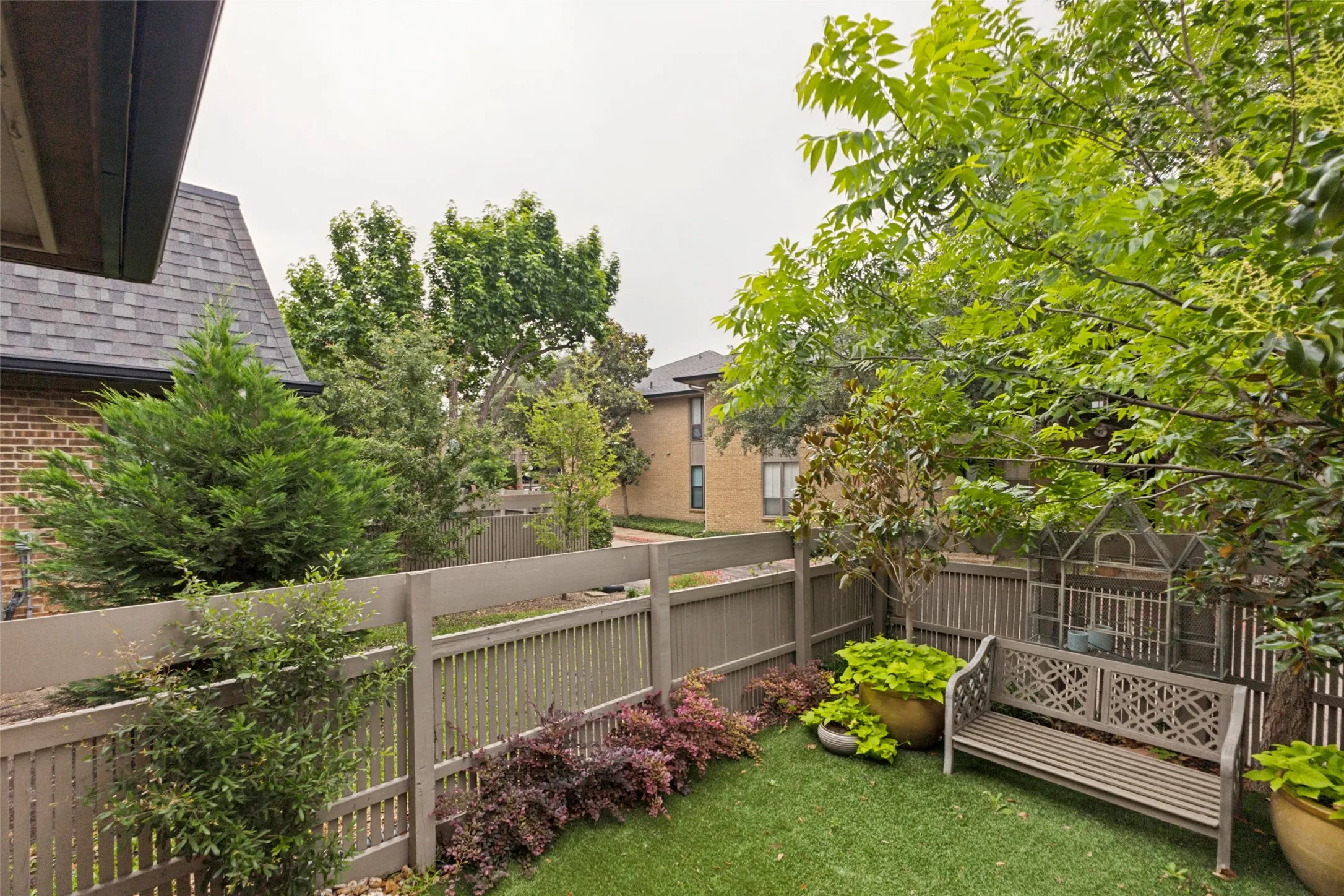 Condominium For Sale in Dallas County , 5820 Royal Lane, Dallas, Texas 75230, 2 Bedroom, 2 Bathroom, Garage spaces, 1,565 Sqft, built in 1969, mls#21279667, Real Estate Agent in Dallas, Homes For Sale in Dallas county, Homes For Sale in Dallas, Realtor in Dallas Texas, Real Estate Brokerage Independent Realty Texas, Luminita Cordes Realtor