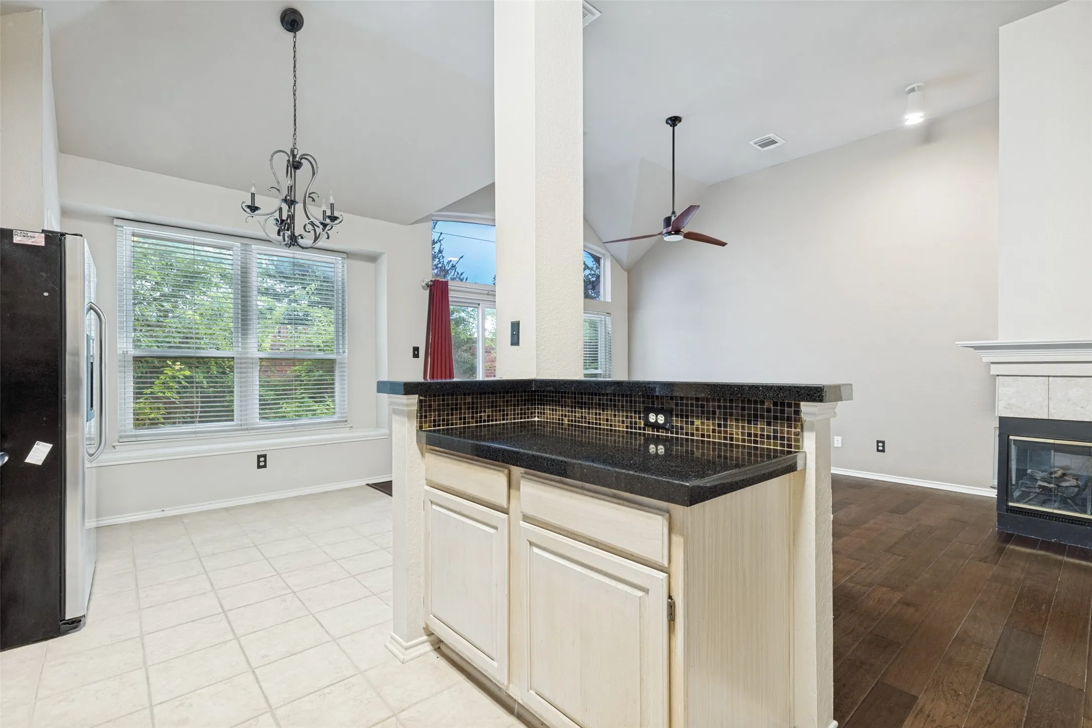 Single Family Residence For Sale in Collin County , 2616 Greencastle Lane, Plano, Texas 75075, 3 Bedroom, 2 Bathroom, 2 Garage spaces, 1,946 Sqft, built in 1989, mls#21257865, Real Estate Agent in Plano, Homes For Sale in Collin county, Homes For Sale in Plano, Realtor in Plano Texas, Real Estate Brokerage Independent Realty Texas, Luminita Cordes Realtor