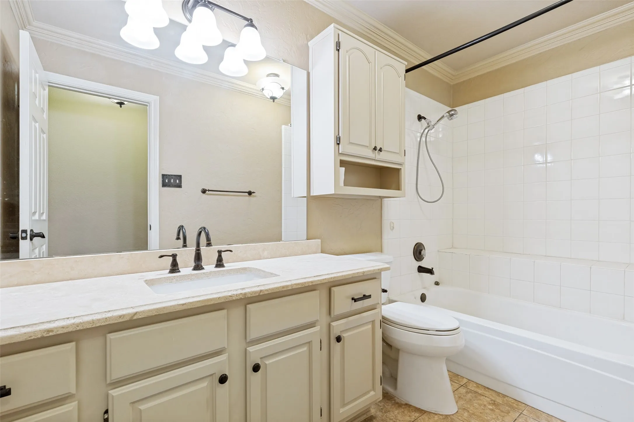 Single Family Residence For Sale in Collin County , 2616 Greencastle Lane, Plano, Texas 75075, 3 Bedroom, 2 Bathroom, 2 Garage spaces, 1,946 Sqft, built in 1989, mls#21257865, Real Estate Agent in Plano, Homes For Sale in Collin county, Homes For Sale in Plano, Realtor in Plano Texas, Real Estate Brokerage Independent Realty Texas, Luminita Cordes Realtor