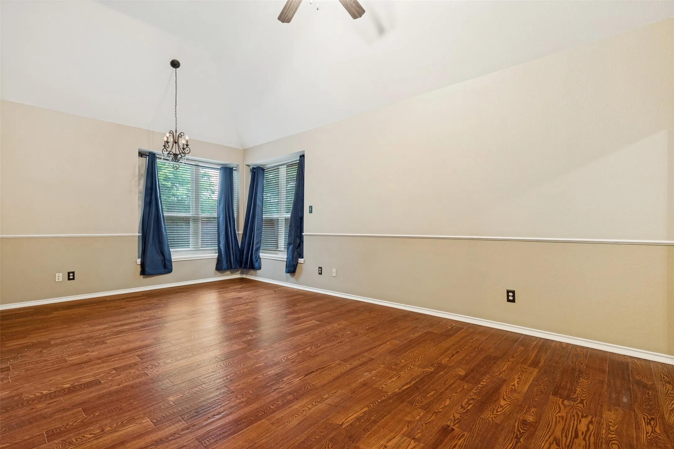Single Family Residence For Sale in Collin County , 2616 Greencastle Lane, Plano, Texas 75075, 3 Bedroom, 2 Bathroom, 2 Garage spaces, 1,946 Sqft, built in 1989, mls#21257865, Real Estate Agent in Plano, Homes For Sale in Collin county, Homes For Sale in Plano, Realtor in Plano Texas, Real Estate Brokerage Independent Realty Texas, Luminita Cordes Realtor