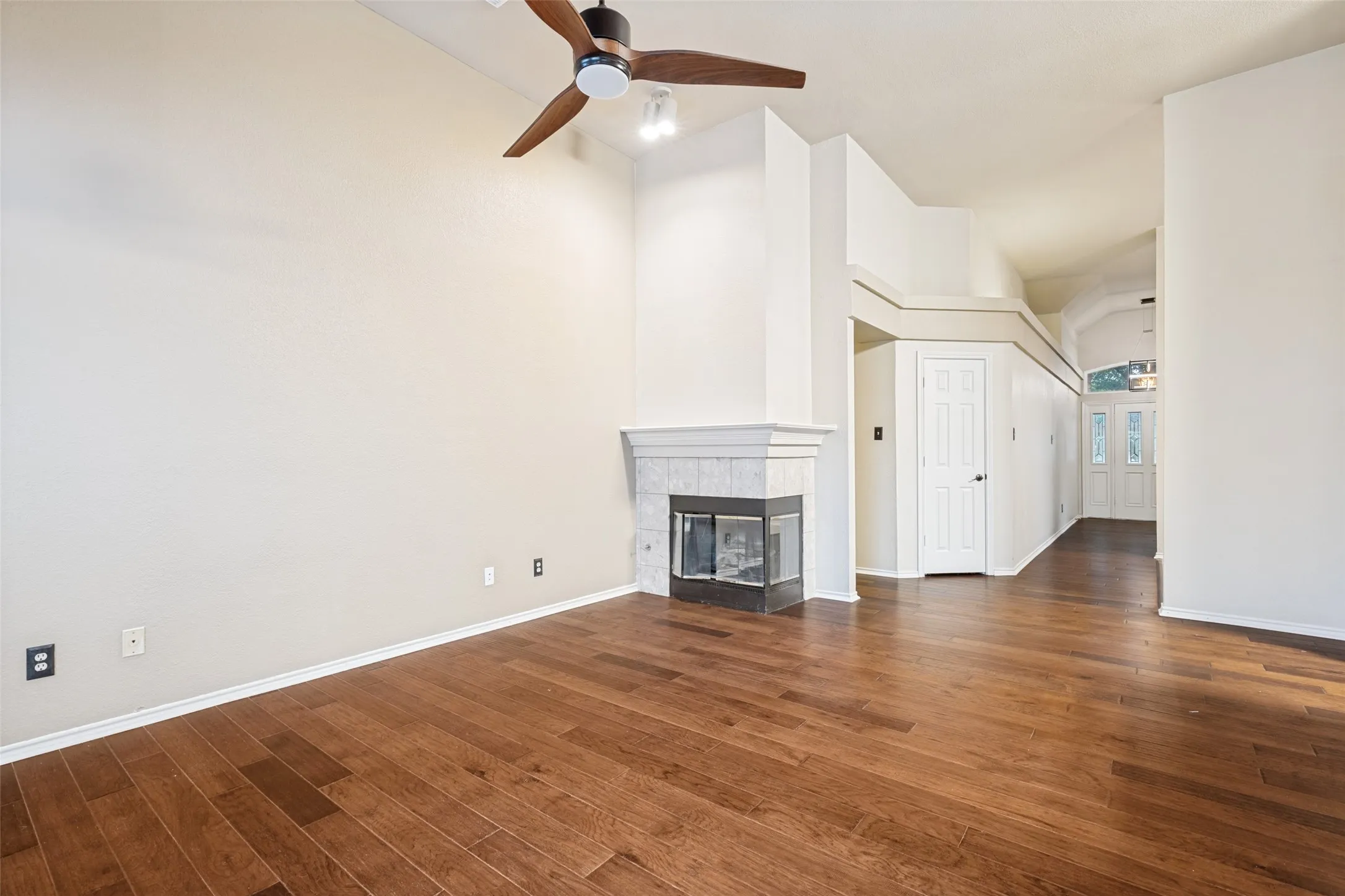 Single Family Residence For Sale in Collin County , 2616 Greencastle Lane, Plano, Texas 75075, 3 Bedroom, 2 Bathroom, 2 Garage spaces, 1,946 Sqft, built in 1989, mls#21257865, Real Estate Agent in Plano, Homes For Sale in Collin county, Homes For Sale in Plano, Realtor in Plano Texas, Real Estate Brokerage Independent Realty Texas, Luminita Cordes Realtor