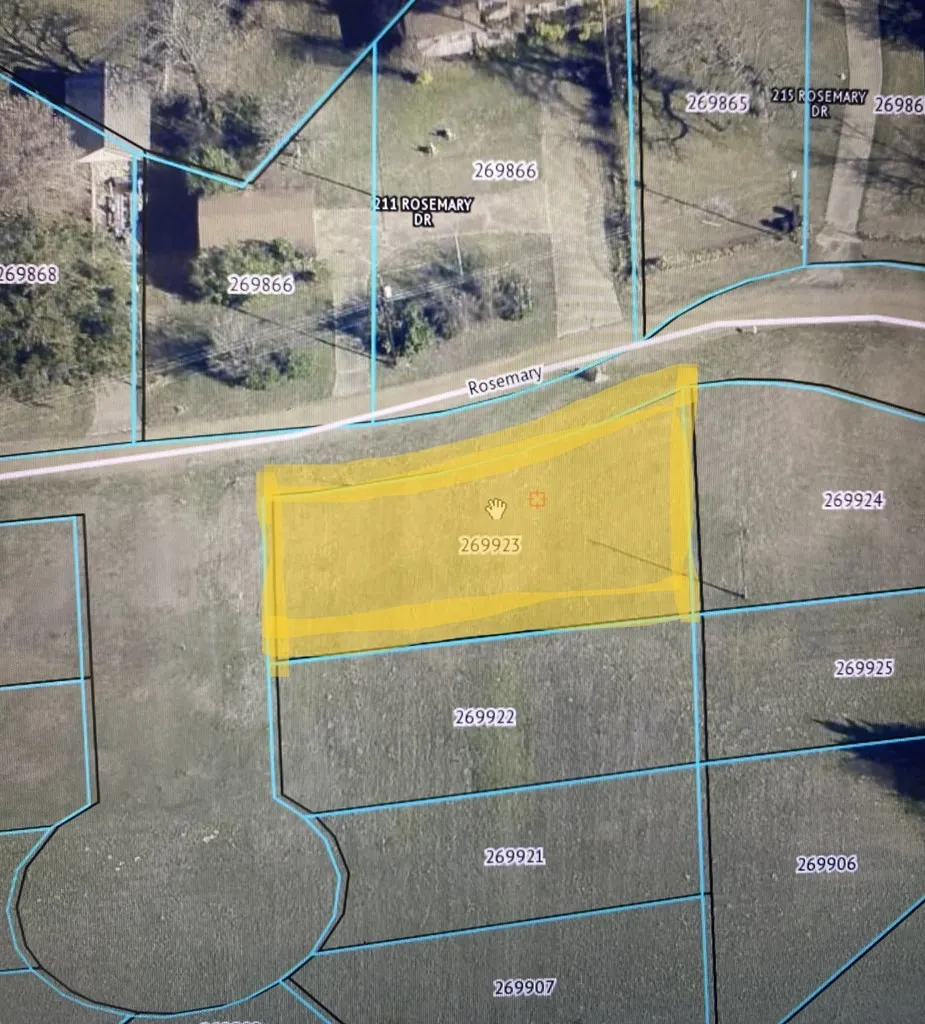 Unimproved Land For Sale in Henderson County , TBD Lot 140 Amelia Circle, Trinidad, Texas 75163, 0, 0, Garage spaces, 0 Sqft, built in 0, Price $29,000, mls#21281783, Real Estate Agent in Trinidad, Homes For Sale in Henderson county, Homes For Sale in Trinidad, Realtor in Trinidad Texas, Real Estate Brokerage Independent Realty Texas, Luminita Cordes Realtor