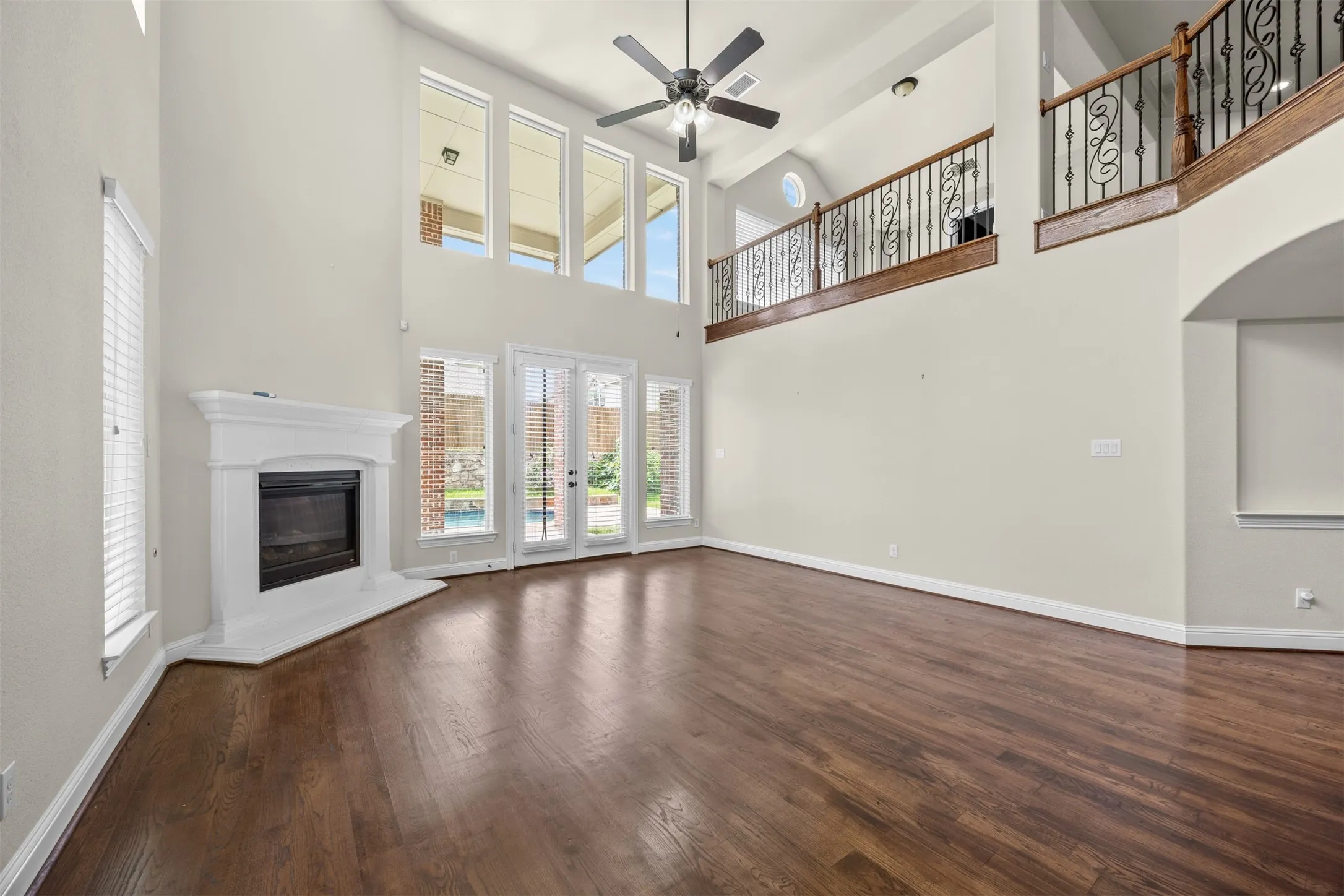 Single Family Residence For Sale in Collin County , 6425 Abbotsford Drive, Plano, Texas 75074, 5 Bedroom, 4 Bathroom, 2 Garage spaces, 3,831 Sqft, built in 2017, mls#21281074, Real Estate Agent in Plano, Homes For Sale in Collin county, Homes For Sale in Plano, Realtor in Plano Texas, Real Estate Brokerage Independent Realty Texas, Luminita Cordes Realtor