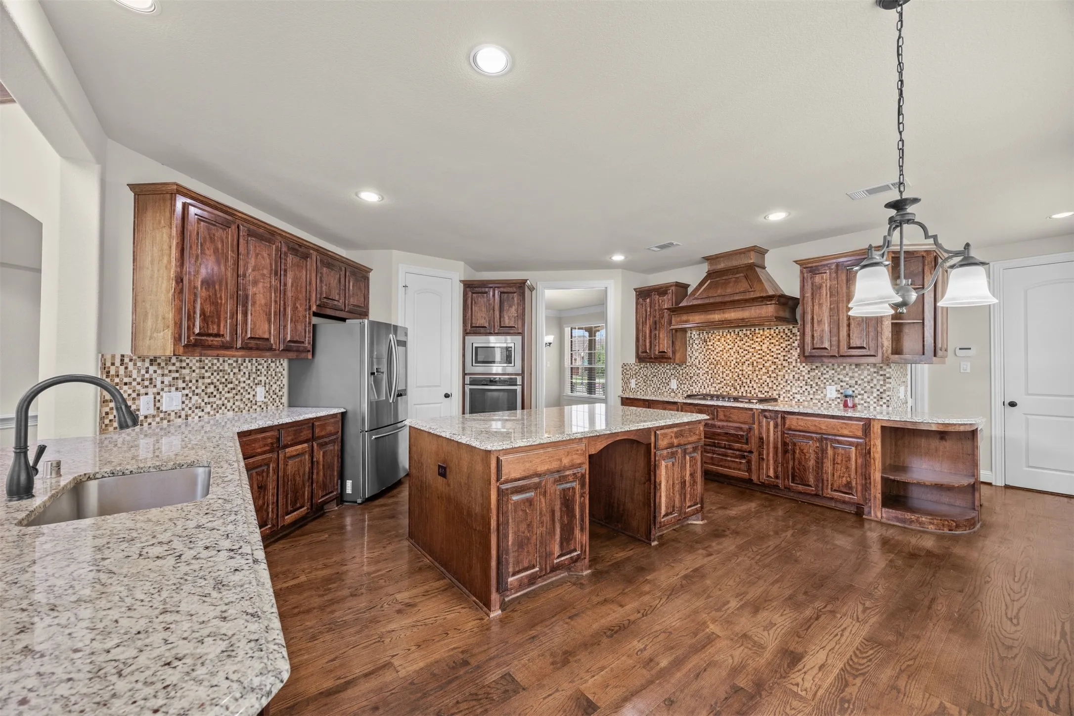 Single Family Residence For Sale in Collin County , 6425 Abbotsford Drive, Plano, Texas 75074, 5 Bedroom, 4 Bathroom, 2 Garage spaces, 3,831 Sqft, built in 2017, mls#21281074, Real Estate Agent in Plano, Homes For Sale in Collin county, Homes For Sale in Plano, Realtor in Plano Texas, Real Estate Brokerage Independent Realty Texas, Luminita Cordes Realtor