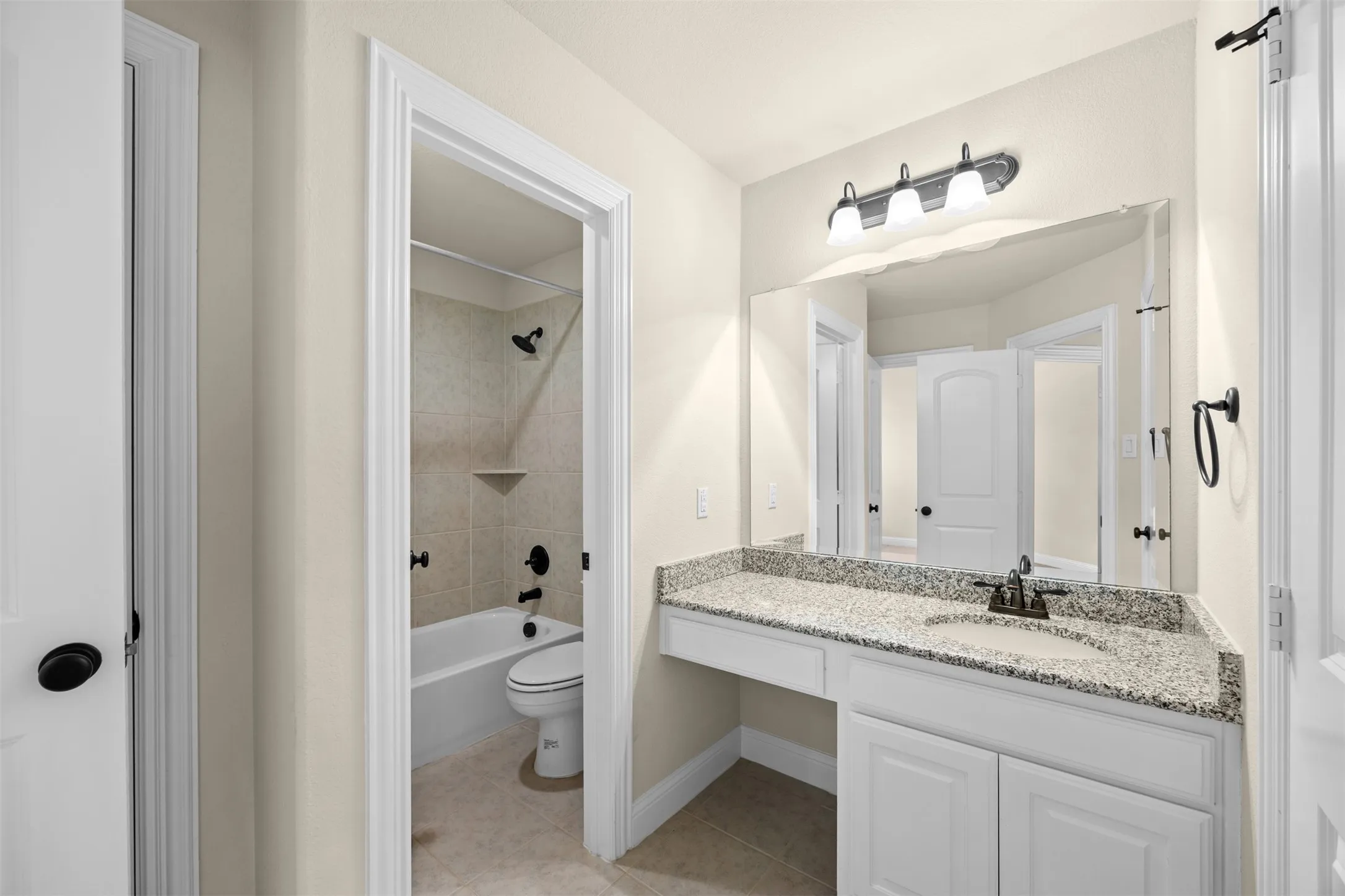 Single Family Residence For Sale in Collin County , 6425 Abbotsford Drive, Plano, Texas 75074, 5 Bedroom, 4 Bathroom, 2 Garage spaces, 3,831 Sqft, built in 2017, mls#21281074, Real Estate Agent in Plano, Homes For Sale in Collin county, Homes For Sale in Plano, Realtor in Plano Texas, Real Estate Brokerage Independent Realty Texas, Luminita Cordes Realtor