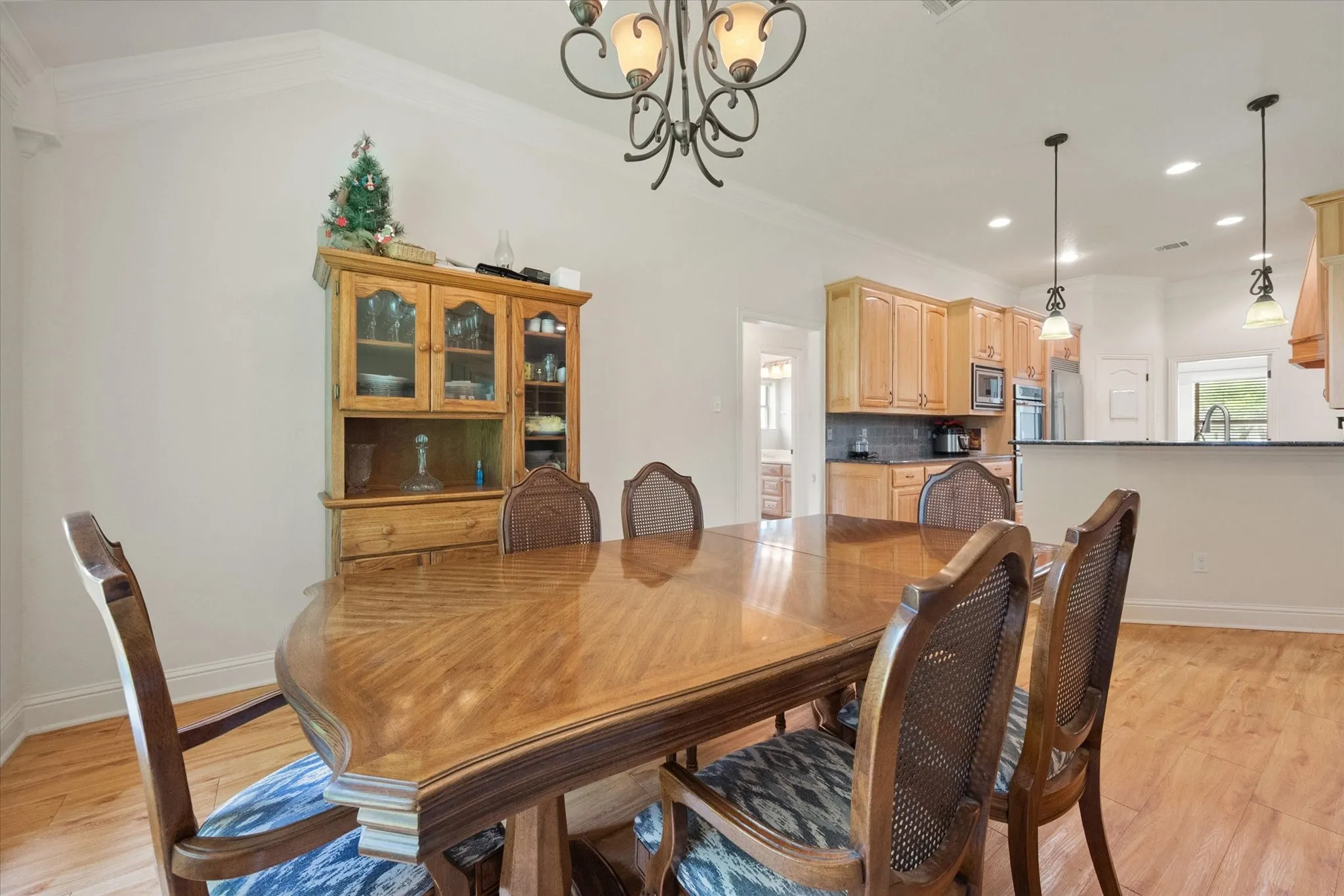 Single Family Residence For Sale in Johnson County , 548 Mckittrick Court, Godley, Texas 76044, 3 Bedroom, 3 Bathroom, 3 Garage spaces, 3,386 Sqft, built in 2011, mls#21280848, Real Estate Agent in Godley, Homes For Sale in Johnson county, Homes For Sale in Godley, Realtor in Godley Texas, Real Estate Brokerage Independent Realty Texas, Luminita Cordes Realtor