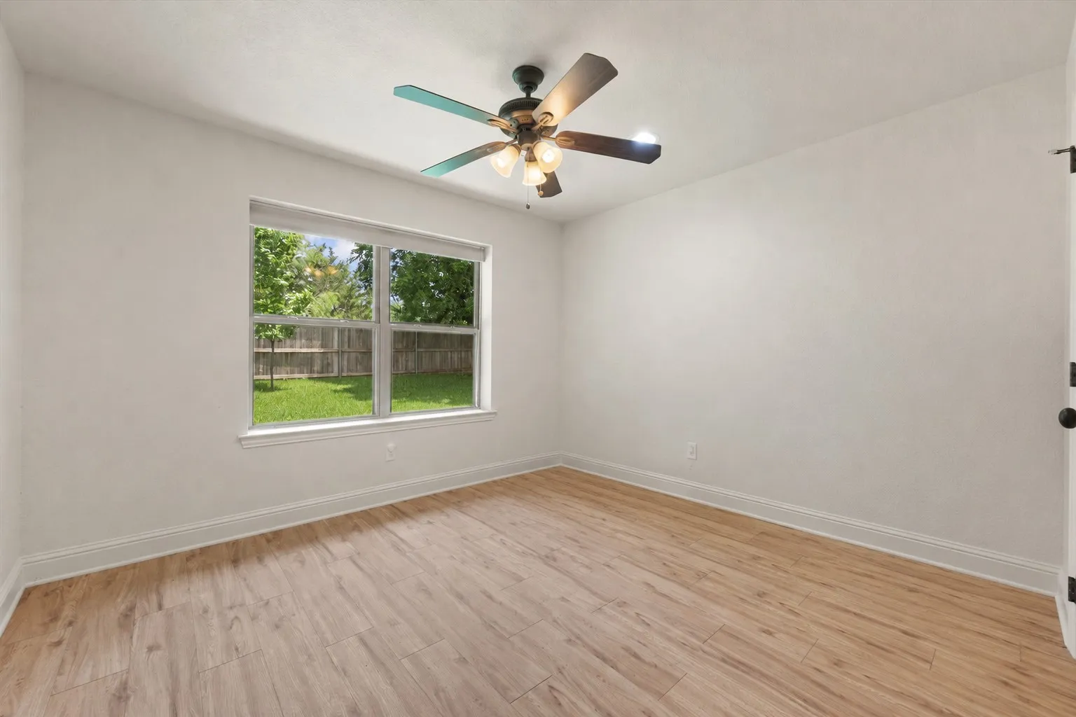 Single Family Residence For Sale in Johnson County , 548 Mckittrick Court, Godley, Texas 76044, 3 Bedroom, 3 Bathroom, 3 Garage spaces, 3,386 Sqft, built in 2011, mls#21280848, Real Estate Agent in Godley, Homes For Sale in Johnson county, Homes For Sale in Godley, Realtor in Godley Texas, Real Estate Brokerage Independent Realty Texas, Luminita Cordes Realtor