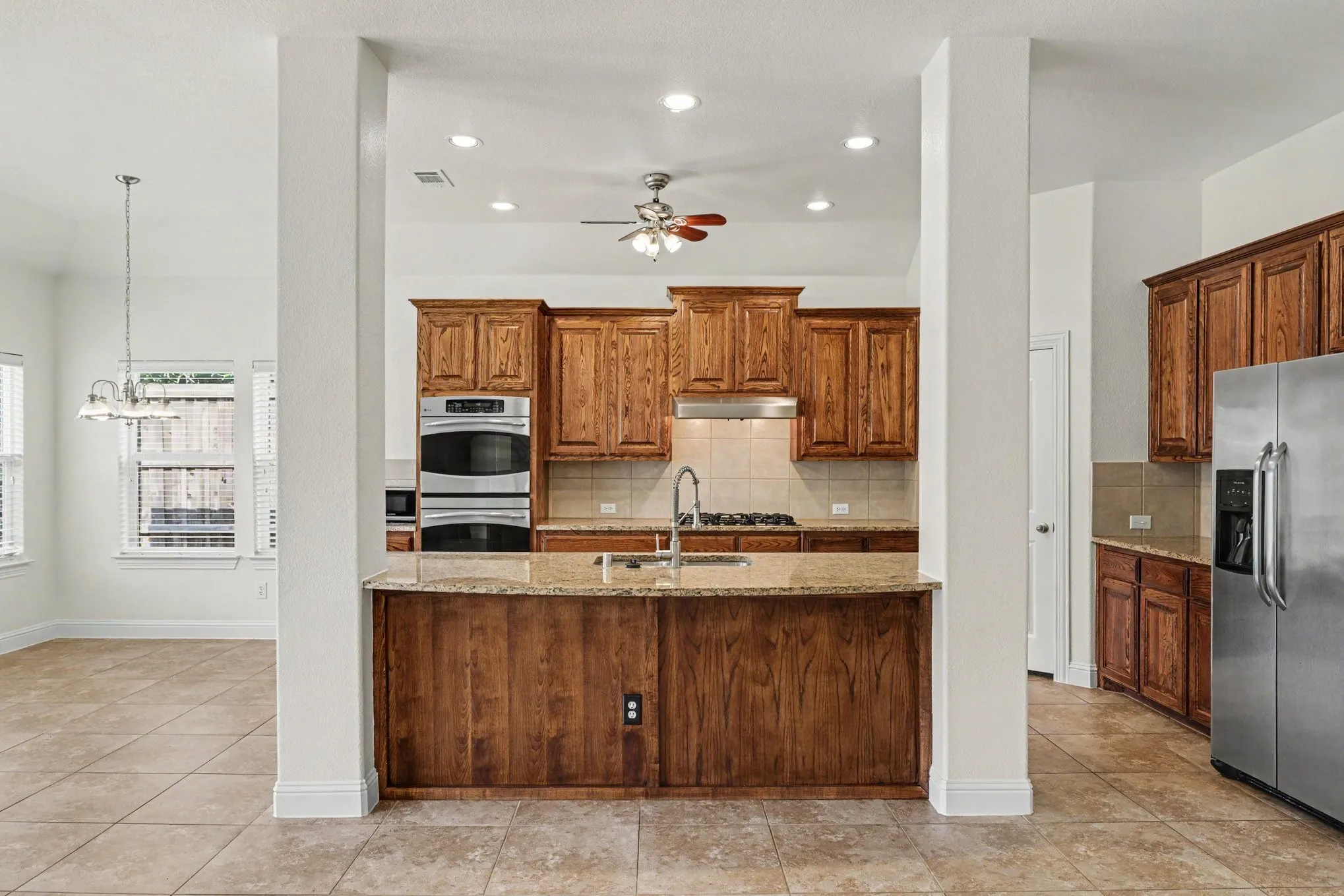 Single Family Residence For Sale in Collin County , 9546 Lance Drive, Frisco, Texas 75035, 3 Bedroom, 2 Bathroom, 2 Garage spaces, 2,495 Sqft, built in 2011, mls#21276158, Real Estate Agent in Frisco, Homes For Sale in Collin county, Homes For Sale in Frisco, Realtor in Frisco Texas, Real Estate Brokerage Independent Realty Texas, Luminita Cordes Realtor