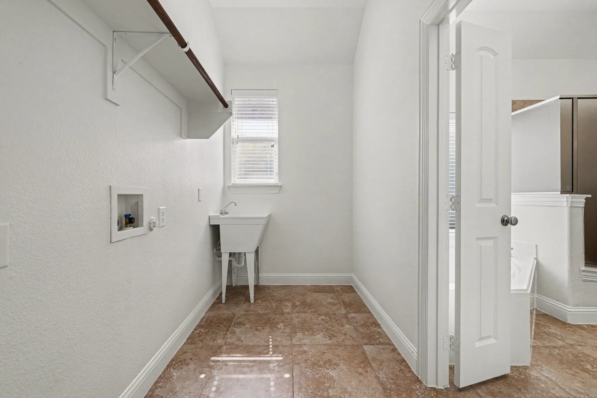 Single Family Residence For Sale in Collin County , 9546 Lance Drive, Frisco, Texas 75035, 3 Bedroom, 2 Bathroom, 2 Garage spaces, 2,495 Sqft, built in 2011, mls#21276158, Real Estate Agent in Frisco, Homes For Sale in Collin county, Homes For Sale in Frisco, Realtor in Frisco Texas, Real Estate Brokerage Independent Realty Texas, Luminita Cordes Realtor