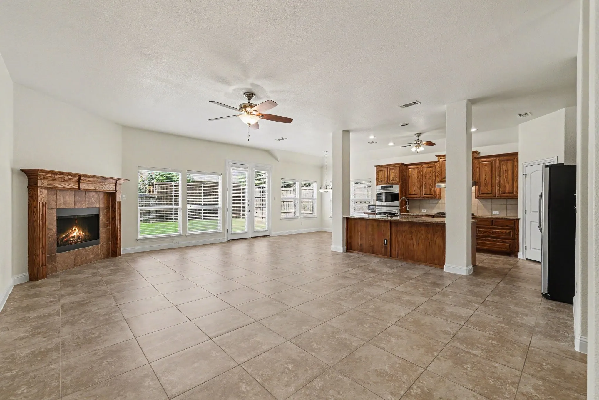 Single Family Residence For Sale in Collin County , 9546 Lance Drive, Frisco, Texas 75035, 3 Bedroom, 2 Bathroom, 2 Garage spaces, 2,495 Sqft, built in 2011, mls#21276158, Real Estate Agent in Frisco, Homes For Sale in Collin county, Homes For Sale in Frisco, Realtor in Frisco Texas, Real Estate Brokerage Independent Realty Texas, Luminita Cordes Realtor