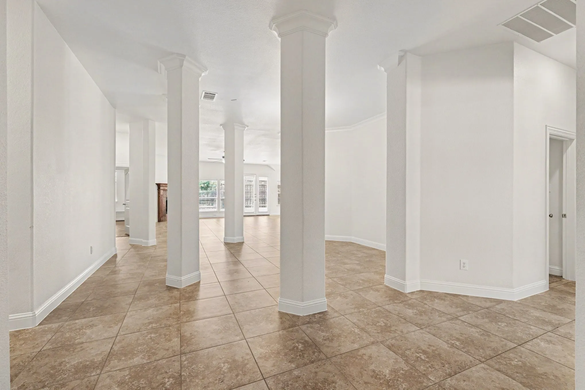 Single Family Residence For Sale in Collin County , 9546 Lance Drive, Frisco, Texas 75035, 3 Bedroom, 2 Bathroom, 2 Garage spaces, 2,495 Sqft, built in 2011, mls#21276158, Real Estate Agent in Frisco, Homes For Sale in Collin county, Homes For Sale in Frisco, Realtor in Frisco Texas, Real Estate Brokerage Independent Realty Texas, Luminita Cordes Realtor