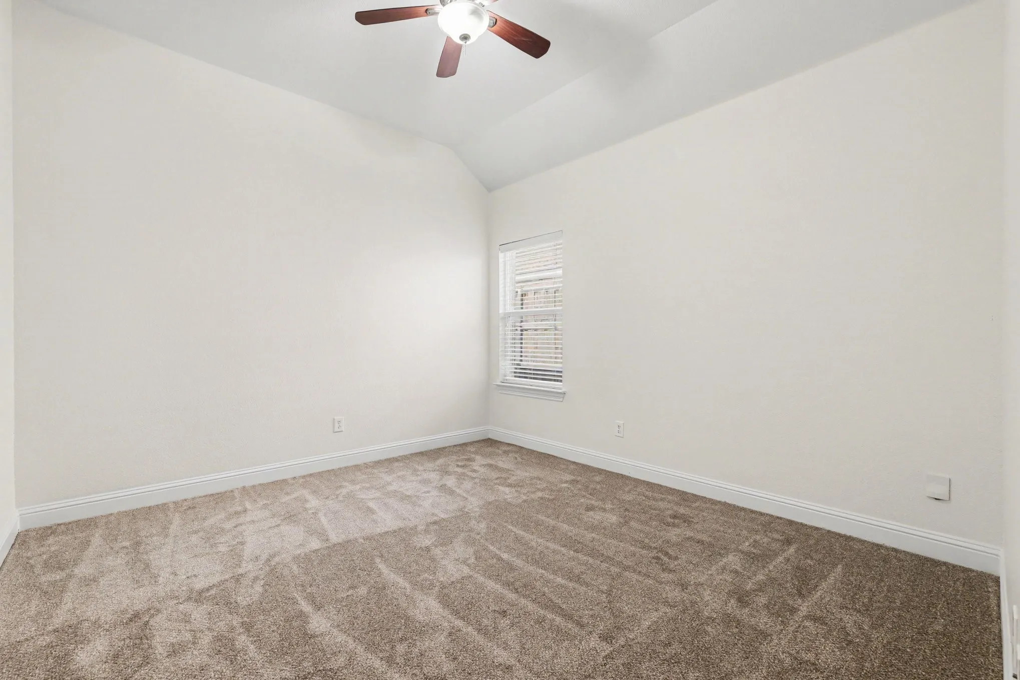 Single Family Residence For Sale in Collin County , 9546 Lance Drive, Frisco, Texas 75035, 3 Bedroom, 2 Bathroom, 2 Garage spaces, 2,495 Sqft, built in 2011, mls#21276158, Real Estate Agent in Frisco, Homes For Sale in Collin county, Homes For Sale in Frisco, Realtor in Frisco Texas, Real Estate Brokerage Independent Realty Texas, Luminita Cordes Realtor
