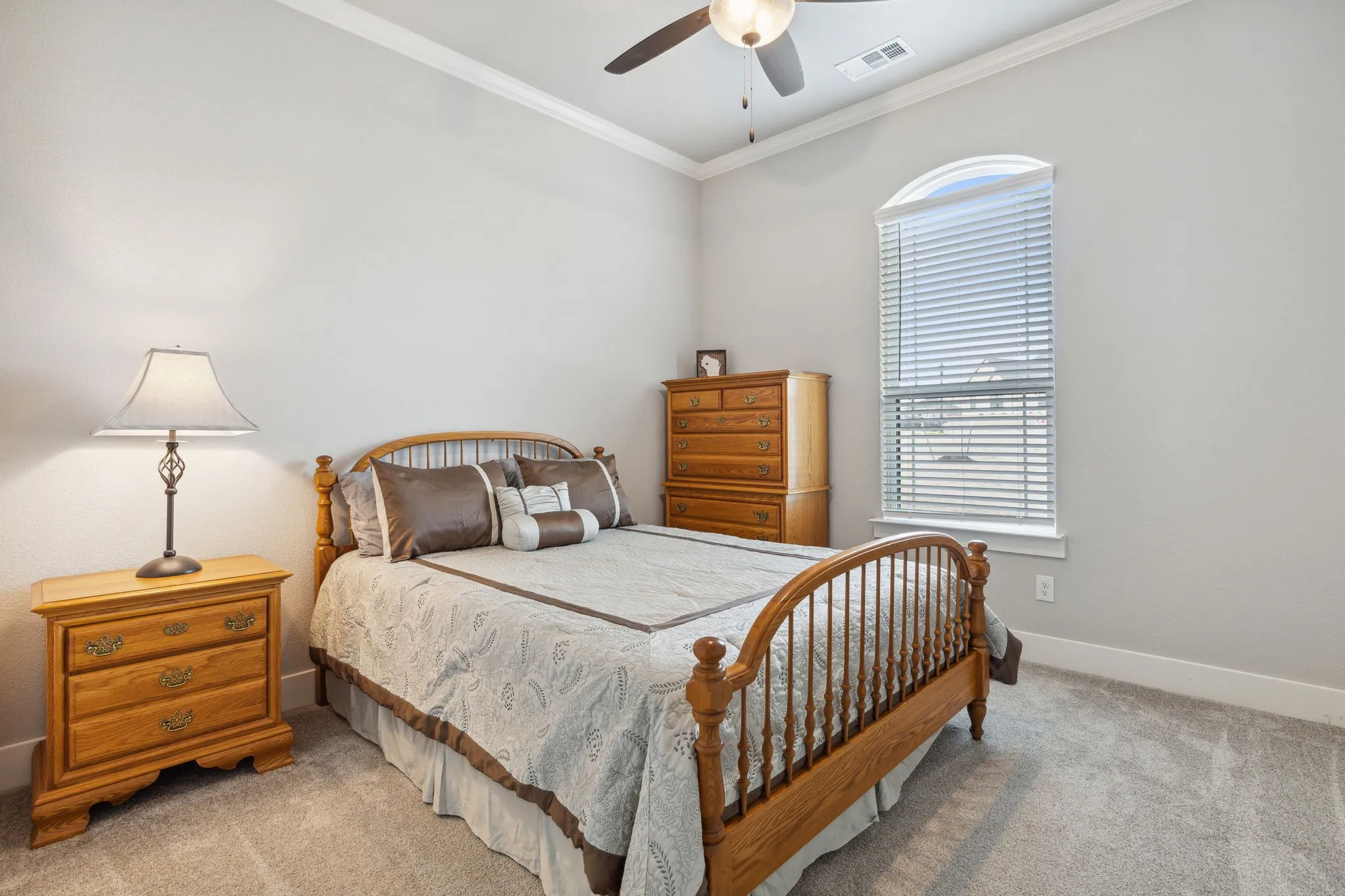 Single Family Residence For Sale in Collin County , 117 Delano Court, Weston, Texas 75009, 4 Bedroom, 4 Bathroom, 5 Garage spaces, 3,249 Sqft, built in 2021, mls#21281540, Real Estate Agent in Weston, Homes For Sale in Collin county, Homes For Sale in Weston, Realtor in Weston Texas, Real Estate Brokerage Independent Realty Texas, Luminita Cordes Realtor