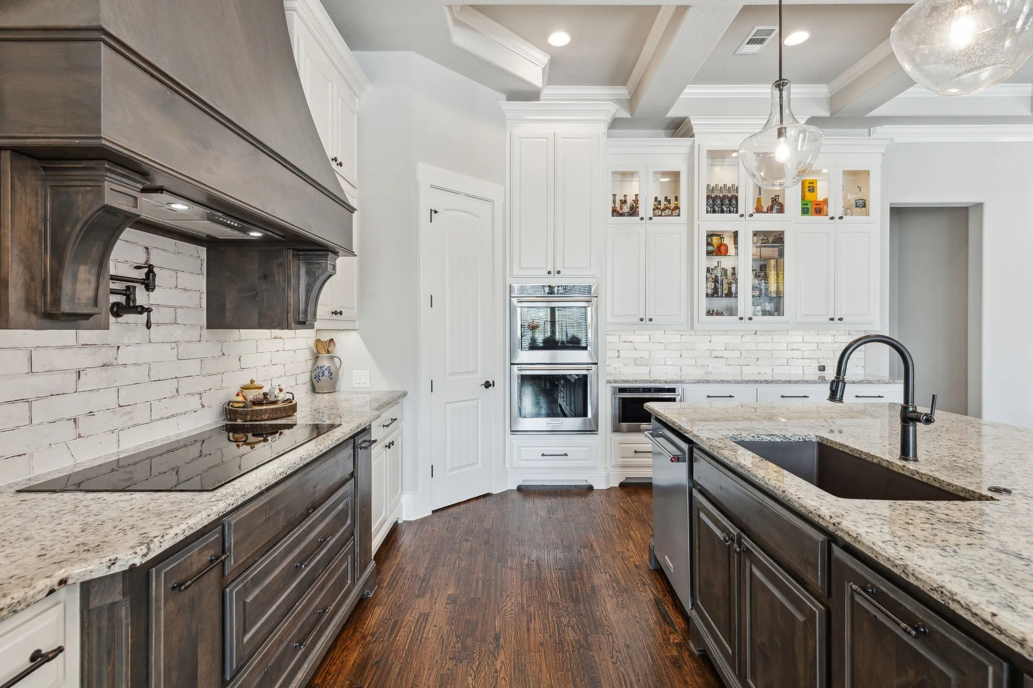 Single Family Residence For Sale in Collin County , 117 Delano Court, Weston, Texas 75009, 4 Bedroom, 4 Bathroom, 5 Garage spaces, 3,249 Sqft, built in 2021, mls#21281540, Real Estate Agent in Weston, Homes For Sale in Collin county, Homes For Sale in Weston, Realtor in Weston Texas, Real Estate Brokerage Independent Realty Texas, Luminita Cordes Realtor