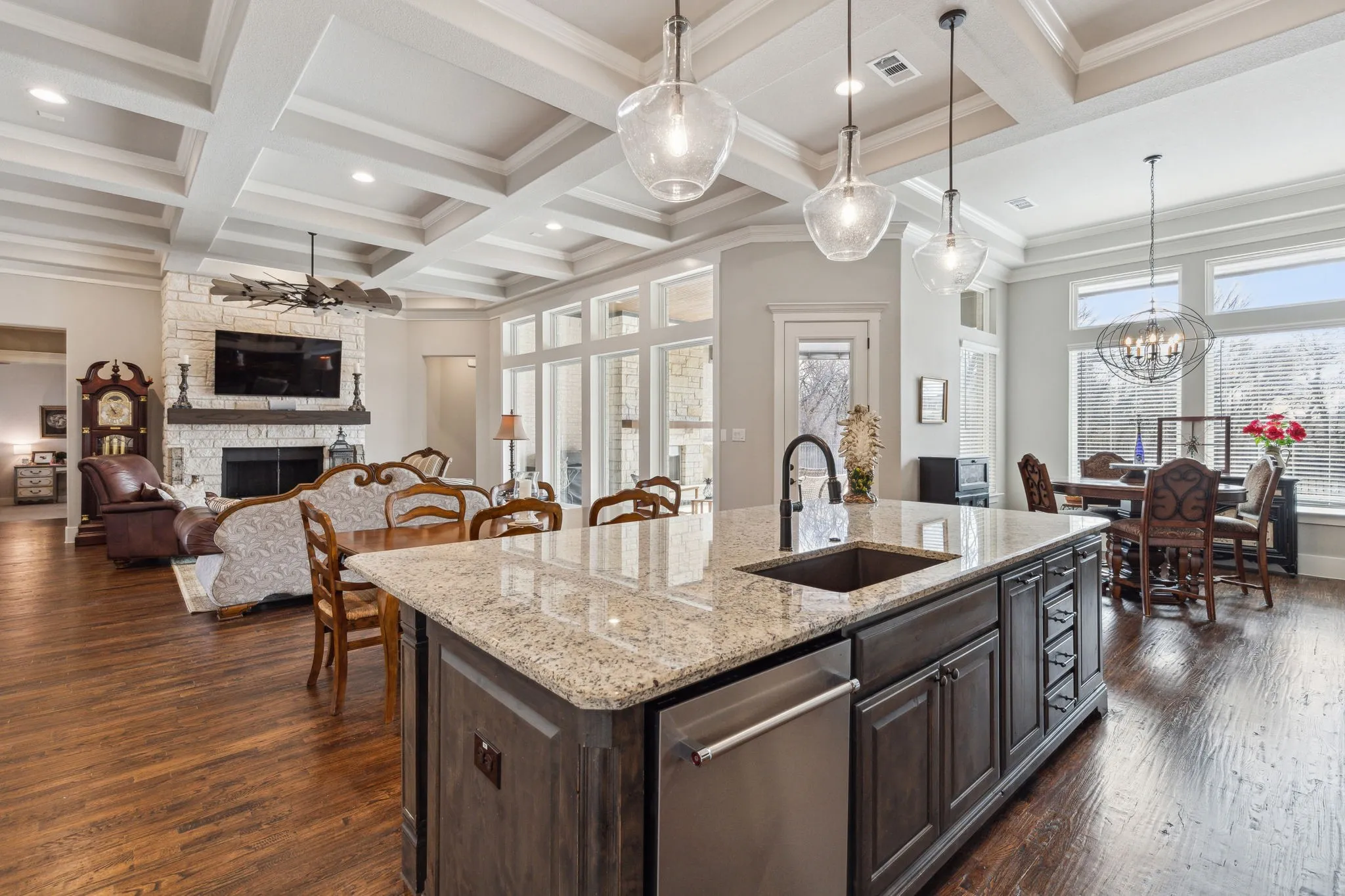 Single Family Residence For Sale in Collin County , 117 Delano Court, Weston, Texas 75009, 4 Bedroom, 4 Bathroom, 5 Garage spaces, 3,249 Sqft, built in 2021, mls#21281540, Real Estate Agent in Weston, Homes For Sale in Collin county, Homes For Sale in Weston, Realtor in Weston Texas, Real Estate Brokerage Independent Realty Texas, Luminita Cordes Realtor