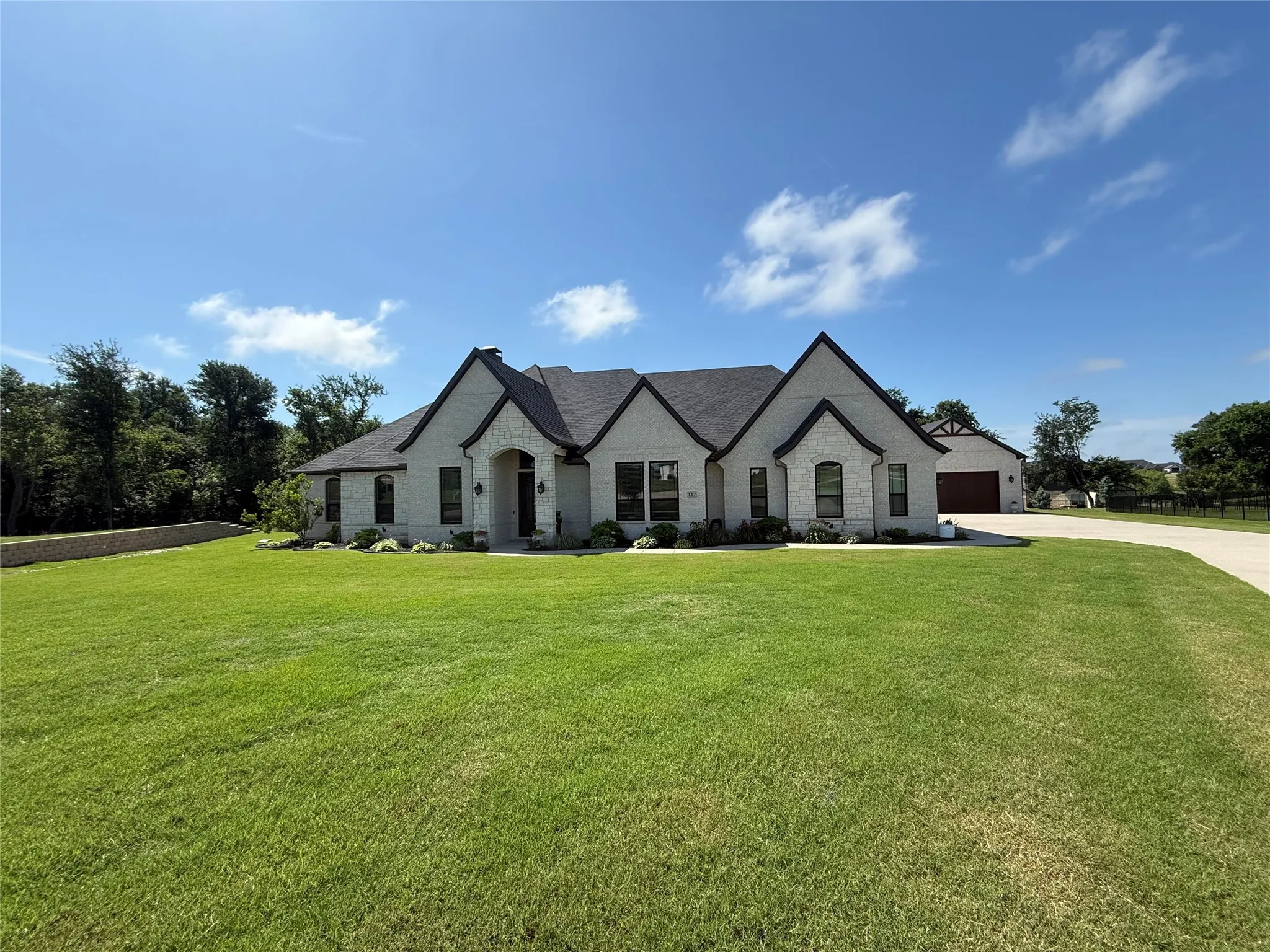 Single Family Residence For Sale in Collin County , 117 Delano Court, Weston, Texas 75009, 4 Bedroom, 4 Bathroom, 5 Garage spaces, 3,249 Sqft, built in 2021, mls#21281540, Real Estate Agent in Weston, Homes For Sale in Collin county, Homes For Sale in Weston, Realtor in Weston Texas, Real Estate Brokerage Independent Realty Texas, Luminita Cordes Realtor