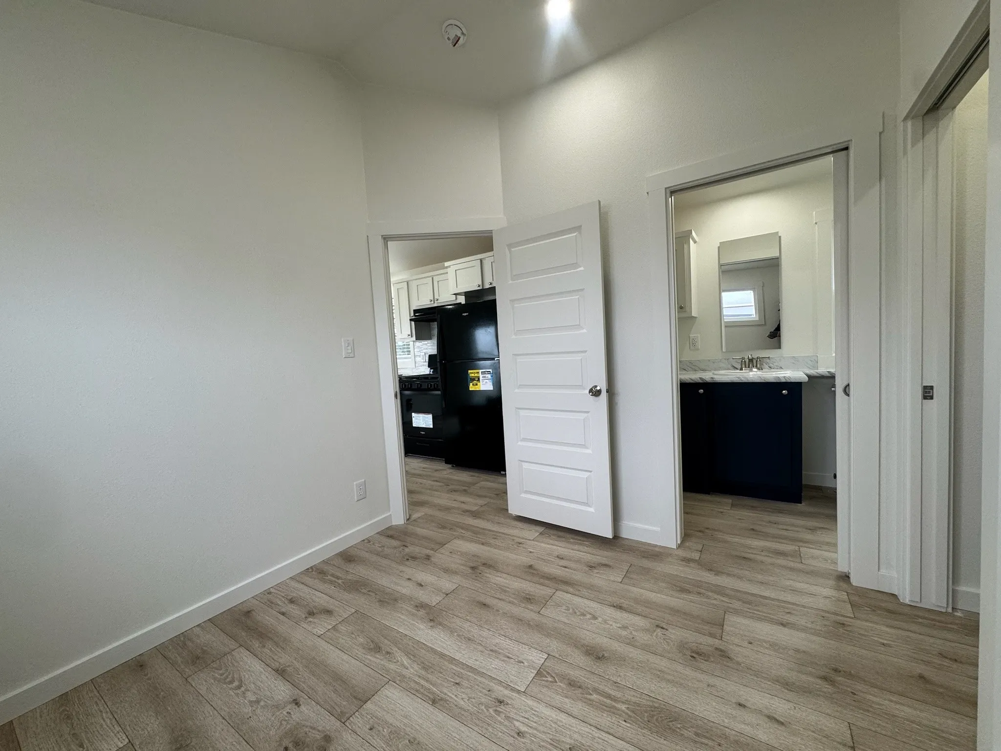 Manufactured Home For Sale in Eastland County , 2250 FM 2461 32, Eastland, Texas 76448, 1 Bedroom, 1 Bathroom, Garage spaces, 399 Sqft, built in 2025, mls#21272922, Real Estate Agent in Eastland, Homes For Sale in Eastland county, Homes For Sale in Eastland, Realtor in Eastland Texas, Real Estate Brokerage Independent Realty Texas, Luminita Cordes Realtor