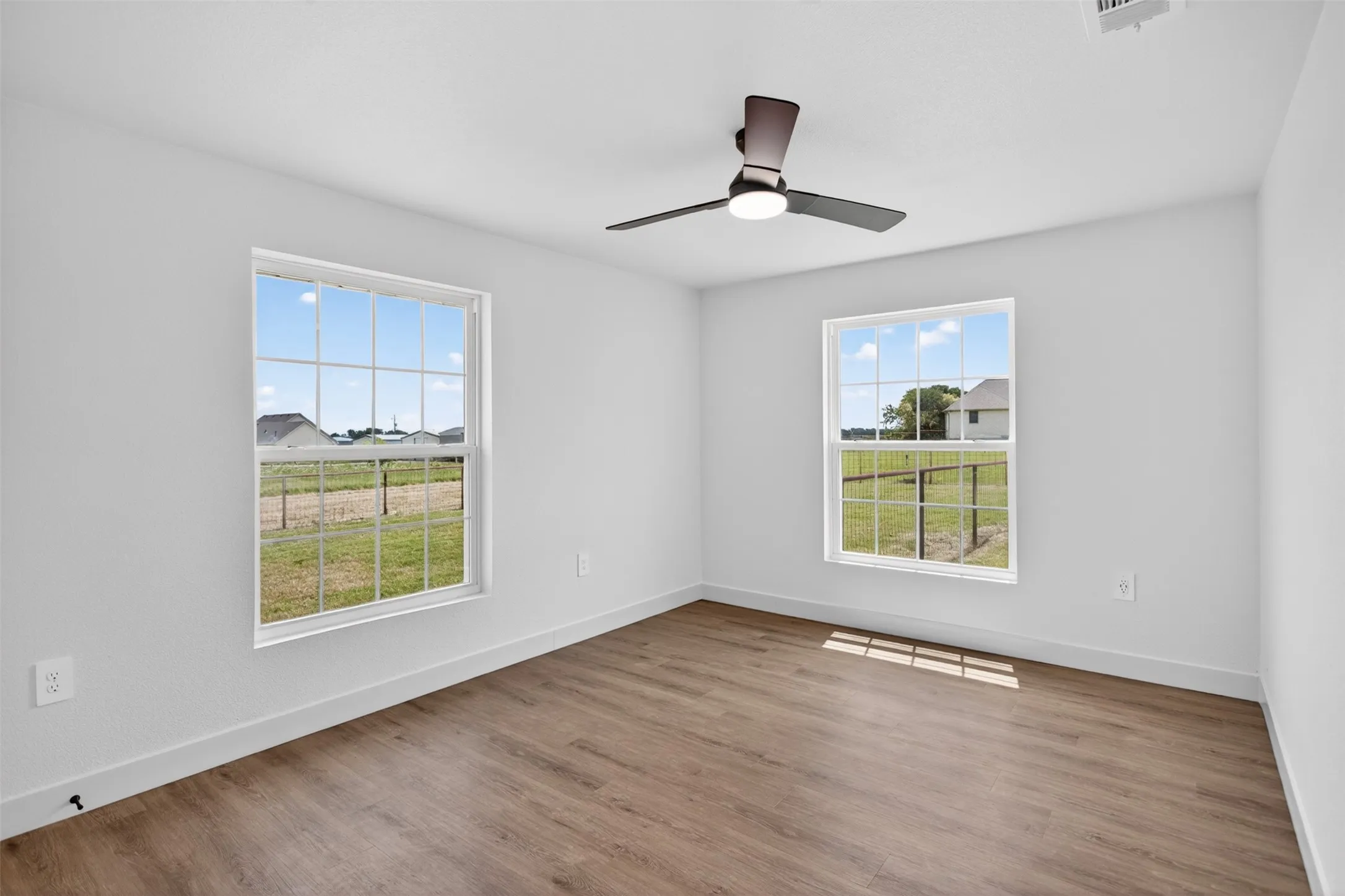 Office For Rent in Kaufman County , 10900 Reeder Lane, Forney, Texas 75126, 0, 0, Garage spaces, 0 Sqft, built in 1979, mls#21281864, Real Estate Agent in Forney, Homes For Rent in Kaufman county, Homes For Rent in Forney, Realtor in Forney Texas, Real Estate Brokerage Independent Realty Texas, Luminita Cordes Realtor
