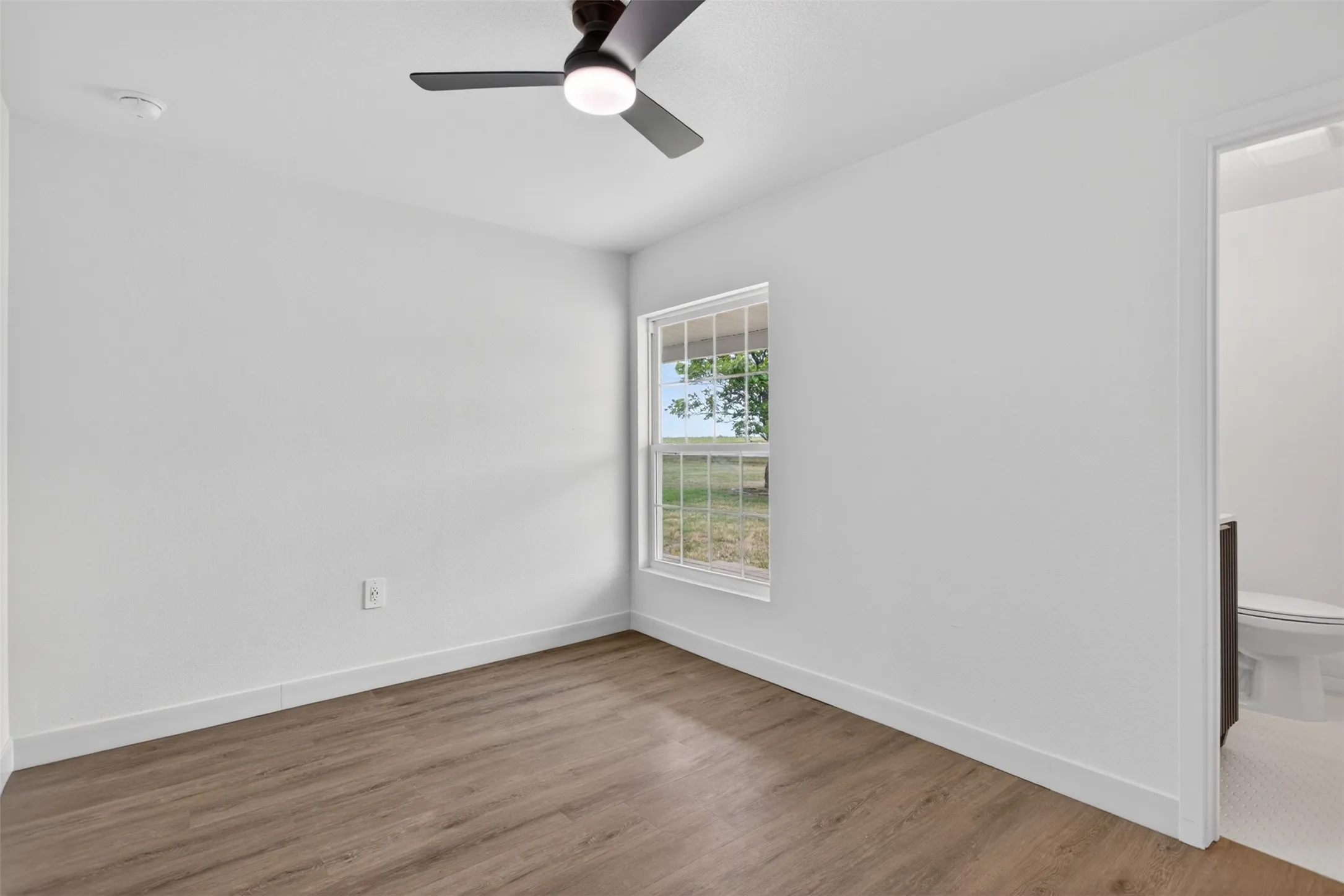 Office For Rent in Kaufman County , 10900 Reeder Lane, Forney, Texas 75126, 0, 0, Garage spaces, 0 Sqft, built in 1979, mls#21281864, Real Estate Agent in Forney, Homes For Rent in Kaufman county, Homes For Rent in Forney, Realtor in Forney Texas, Real Estate Brokerage Independent Realty Texas, Luminita Cordes Realtor