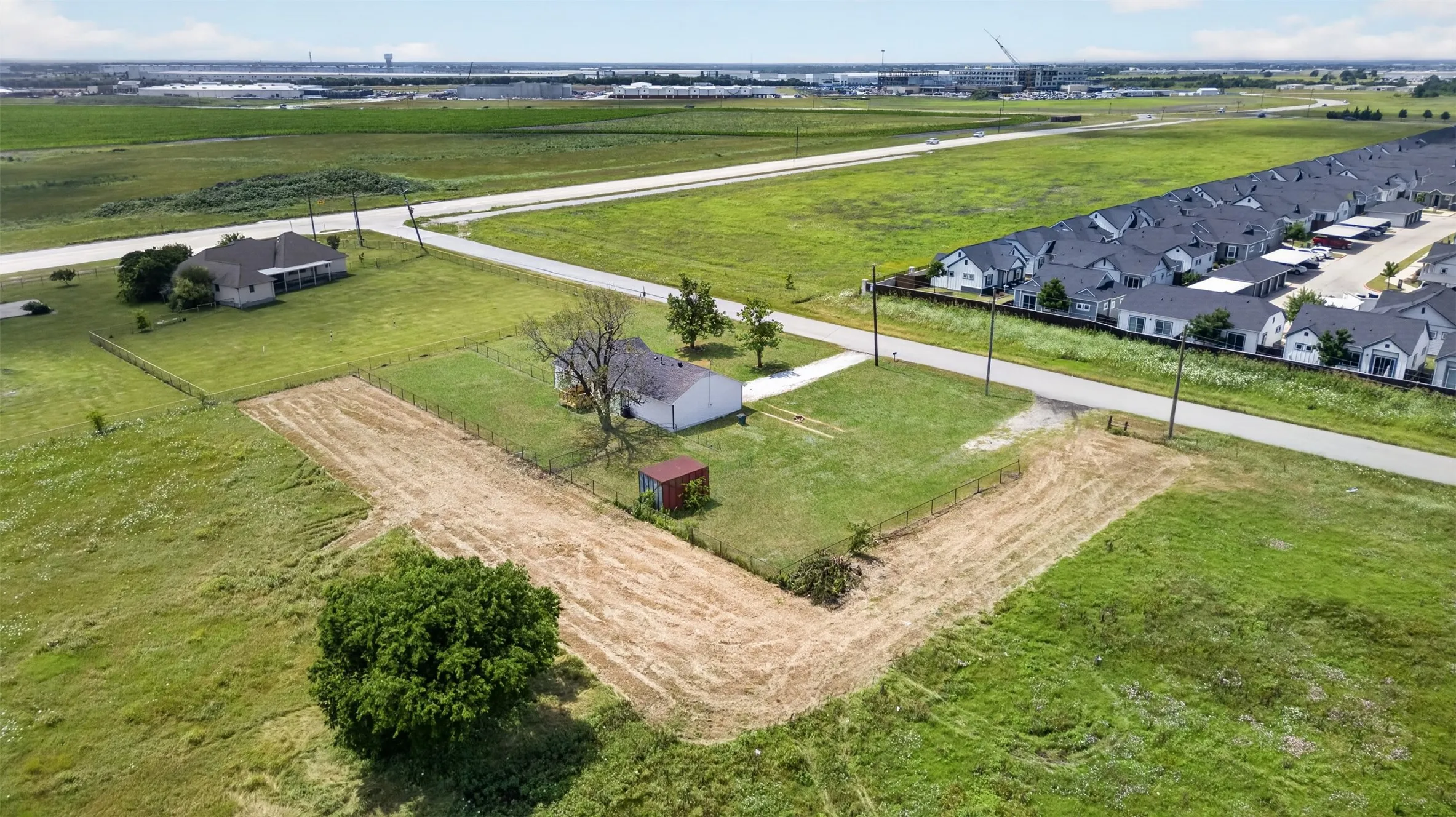 Office For Rent in Kaufman County , 10900 Reeder Lane, Forney, Texas 75126, 0, 0, Garage spaces, 0 Sqft, built in 1979, mls#21281864, Real Estate Agent in Forney, Homes For Rent in Kaufman county, Homes For Rent in Forney, Realtor in Forney Texas, Real Estate Brokerage Independent Realty Texas, Luminita Cordes Realtor