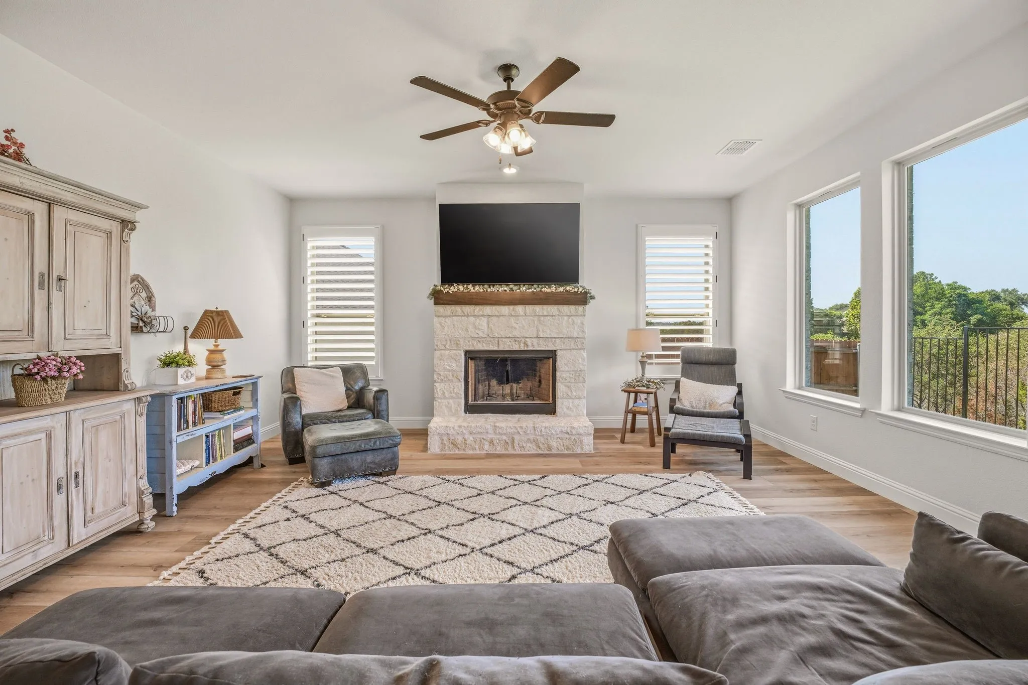 Single Family Residence For Sale in Somervell County , 127 Mesa Drive, Glen Rose, Texas 76043, 4 Bedroom, 2 Bathroom, 2 Garage spaces, 2,078 Sqft, built in 2024, mls#21281887, Real Estate Agent in Glen Rose, Homes For Sale in Somervell county, Homes For Sale in Glen Rose, Realtor in Glen Rose Texas, Real Estate Brokerage Independent Realty Texas, Luminita Cordes Realtor
