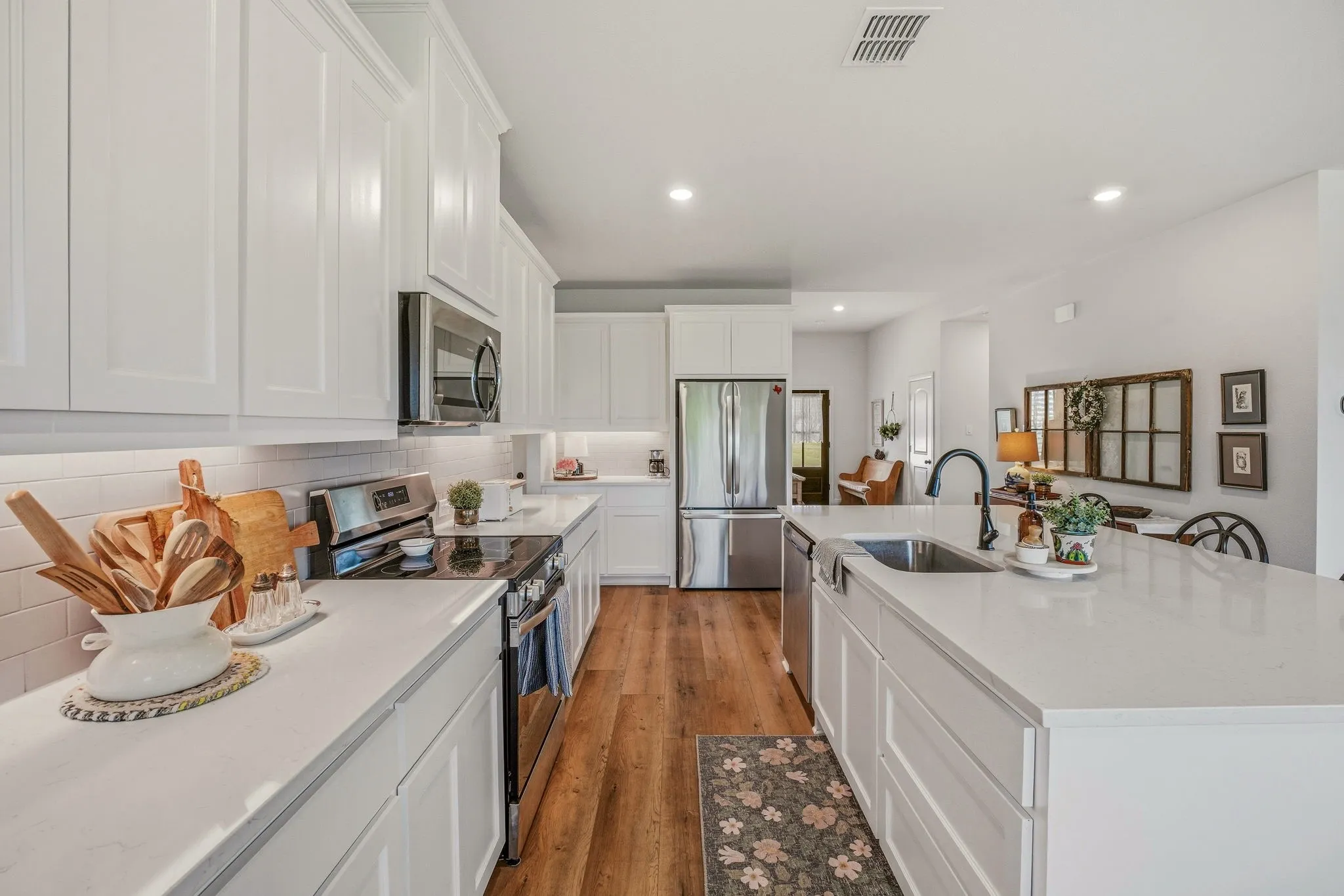 Single Family Residence For Sale in Somervell County , 127 Mesa Drive, Glen Rose, Texas 76043, 4 Bedroom, 2 Bathroom, 2 Garage spaces, 2,078 Sqft, built in 2024, mls#21281887, Real Estate Agent in Glen Rose, Homes For Sale in Somervell county, Homes For Sale in Glen Rose, Realtor in Glen Rose Texas, Real Estate Brokerage Independent Realty Texas, Luminita Cordes Realtor
