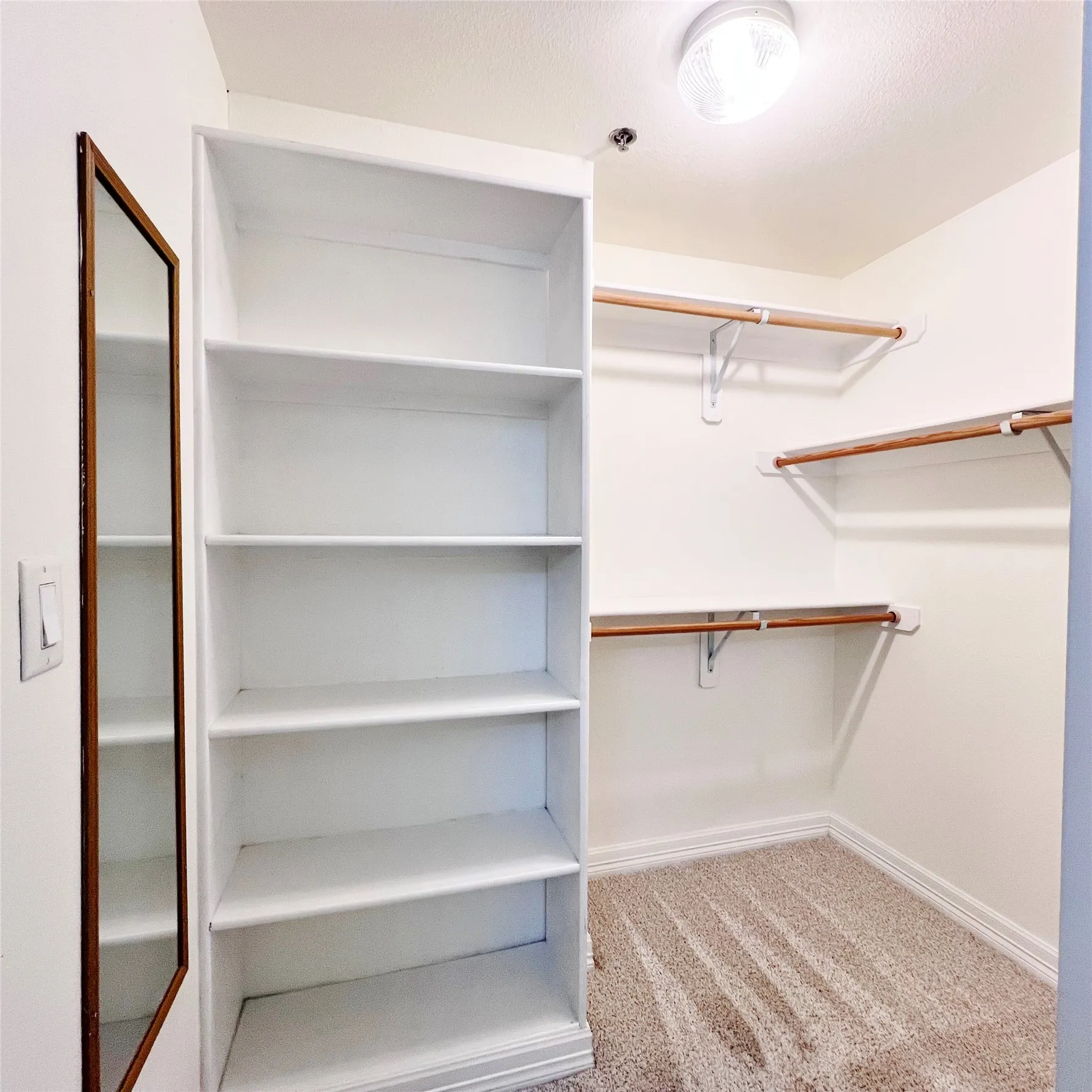 Condominium For Rent in Dallas County , 3400 Welborn Street 406, Dallas, Texas 75219, 1 Bedroom, 1 Bathroom, 1 Garage spaces, 758 Sqft, built in 1998, mls#21281778, Real Estate Agent in Dallas, Homes For Rent in Dallas county, Homes For Rent in Dallas, Realtor in Dallas Texas, Real Estate Brokerage Independent Realty Texas, Luminita Cordes Realtor