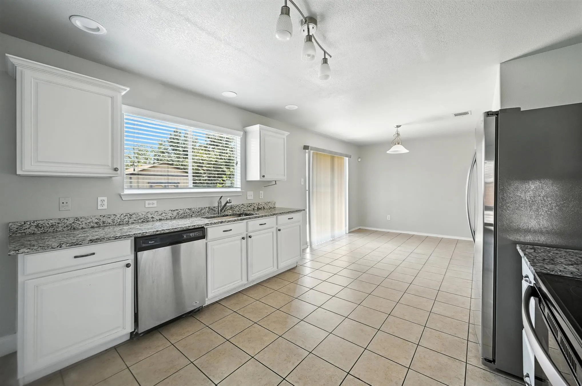 Single Family Residence For Sale in Tarrant County , 8540 Boswell Meadows Drive, Fort Worth, Texas 76179, 5 Bedroom, 3 Bathroom, 2 Garage spaces, 2,260 Sqft, built in 2008, Price $349,900, mls#21281912, Real Estate Agent in Fort Worth, Homes For Sale in Tarrant county, Homes For Sale in Fort Worth, Realtor in Fort Worth Texas, Real Estate Brokerage Independent Realty Texas, Luminita Cordes Realtor
