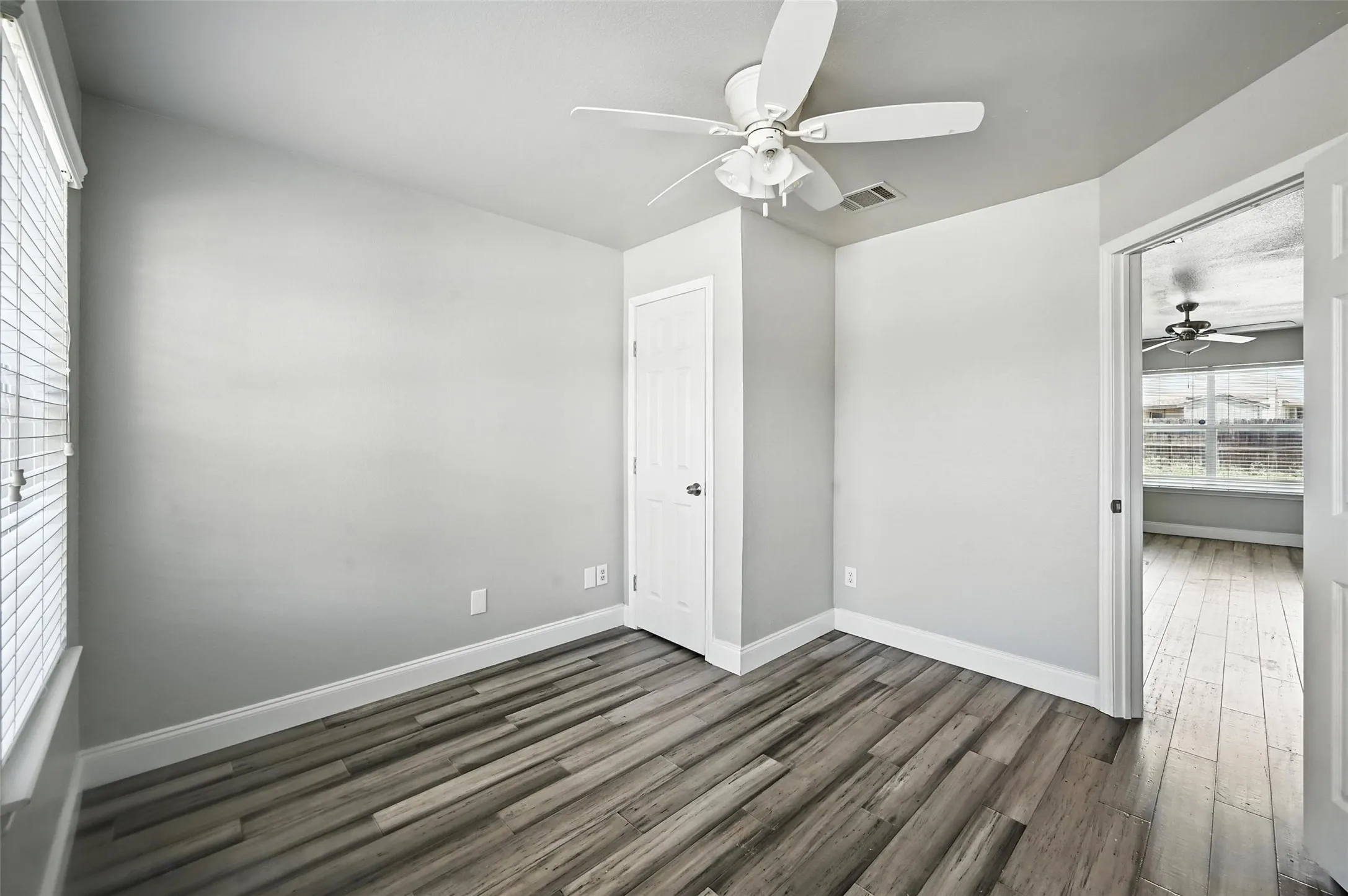 Single Family Residence For Sale in Tarrant County , 8540 Boswell Meadows Drive, Fort Worth, Texas 76179, 5 Bedroom, 3 Bathroom, 2 Garage spaces, 2,260 Sqft, built in 2008, Price $349,900, mls#21281912, Real Estate Agent in Fort Worth, Homes For Sale in Tarrant county, Homes For Sale in Fort Worth, Realtor in Fort Worth Texas, Real Estate Brokerage Independent Realty Texas, Luminita Cordes Realtor