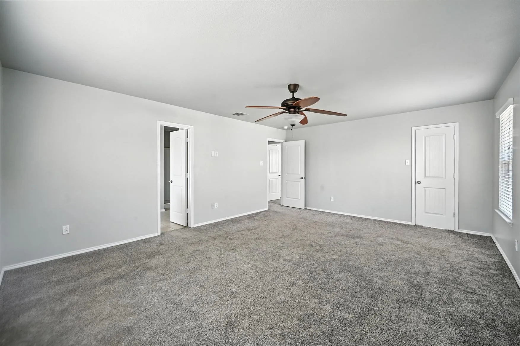 Single Family Residence For Sale in Tarrant County , 8540 Boswell Meadows Drive, Fort Worth, Texas 76179, 5 Bedroom, 3 Bathroom, 2 Garage spaces, 2,260 Sqft, built in 2008, Price $349,900, mls#21281912, Real Estate Agent in Fort Worth, Homes For Sale in Tarrant county, Homes For Sale in Fort Worth, Realtor in Fort Worth Texas, Real Estate Brokerage Independent Realty Texas, Luminita Cordes Realtor
