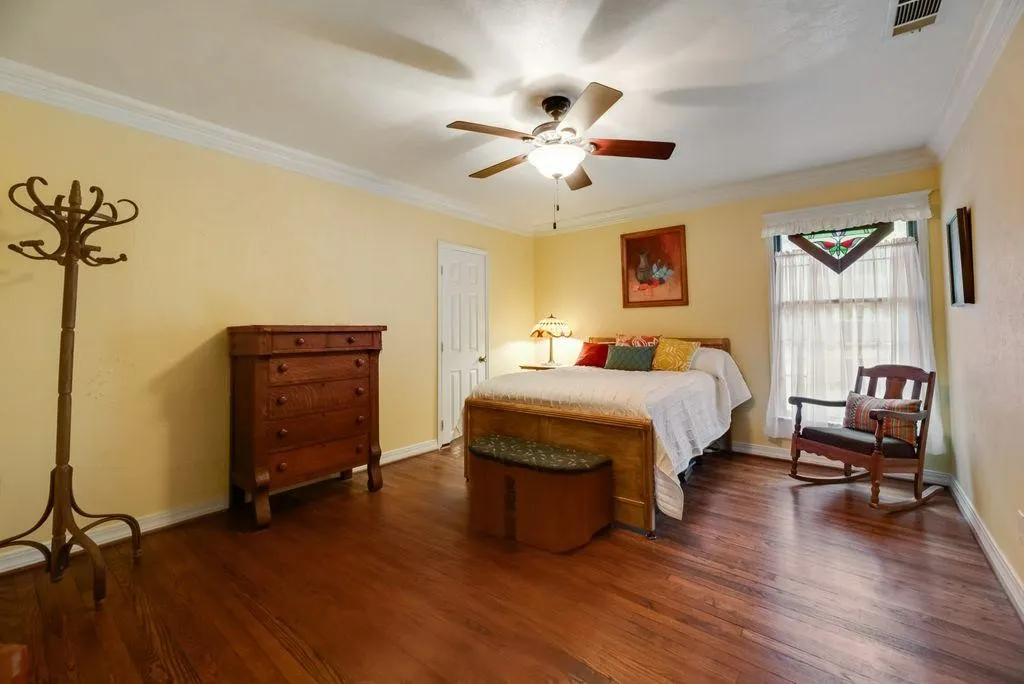 Single Family Residence For Sale in Hunt County , 9875 Old Bridge Road, Terrell, Texas 75160, 4 Bedrooms, 3 Bathrooms, 4 Garage spaces, 3,100 Sqft, built in 1986, Price $774,999, mls#21281913, Real Estate Agent in Terrell, Homes For Sale in Hunt county, Homes For Sale in Terrell, Realtor in Terrell Texas, Real Estate Brokerage Independent Realty Texas, Luminita Cordes Realtor