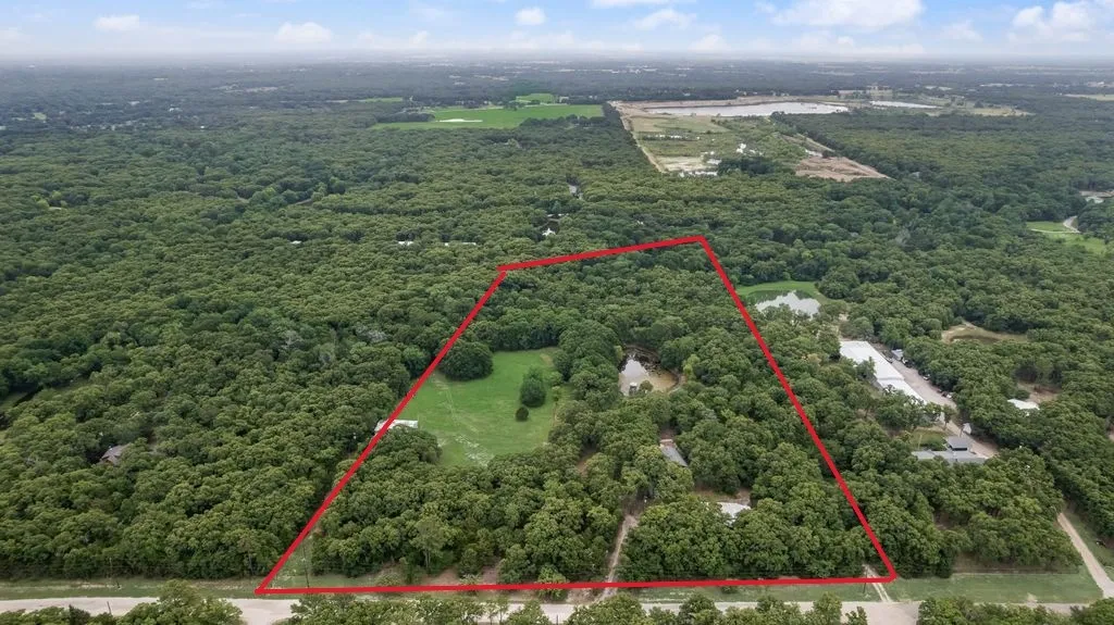 Approximate property line
