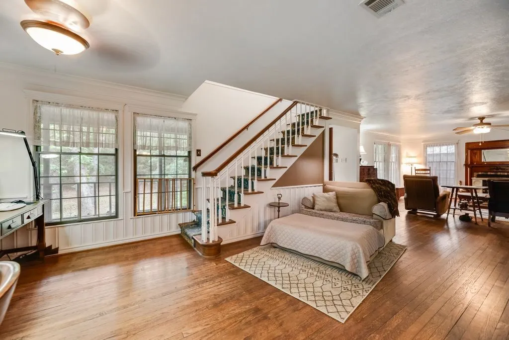 Single Family Residence For Sale in Hunt County , 9875 Old Bridge Road, Terrell, Texas 75160, 4 Bedrooms, 3 Bathrooms, 4 Garage spaces, 3,100 Sqft, built in 1986, Price $774,999, mls#21281913, Real Estate Agent in Terrell, Homes For Sale in Hunt county, Homes For Sale in Terrell, Realtor in Terrell Texas, Real Estate Brokerage Independent Realty Texas, Luminita Cordes Realtor