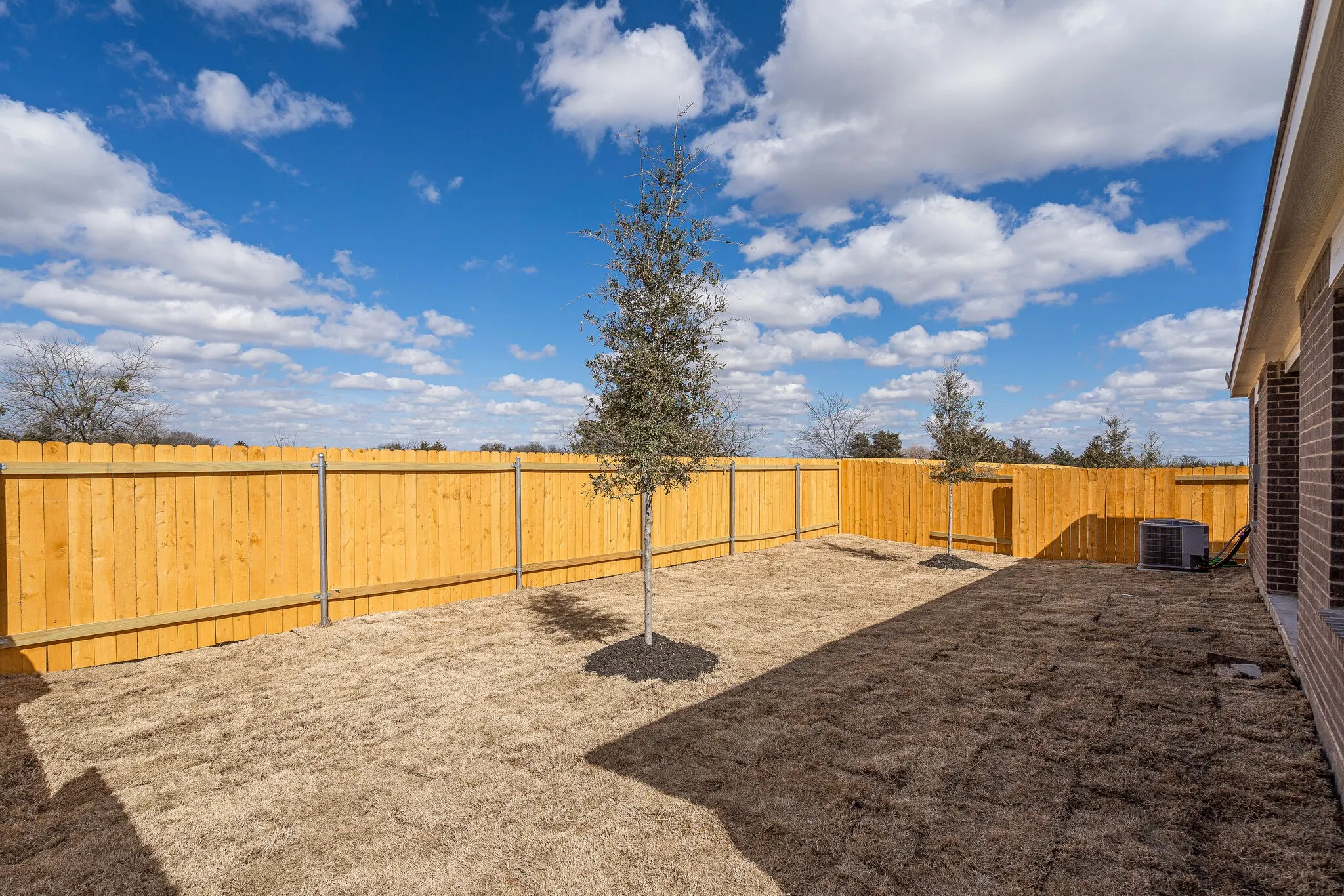 Single Family Residence For Rent in Dallas County , 639 Arlington Park Court, Seagoville, Texas 75159, 4 Bedrooms, 2 Bathrooms, 2 Garage spaces, 2,006 Sqft, built in 2021, Price $2,299, mls#21280974, Real Estate Agent in Seagoville, Homes For Rent in Dallas county, Homes For Rent in Seagoville, Realtor in Seagoville Texas, Real Estate Brokerage Independent Realty Texas, Luminita Cordes Realtor